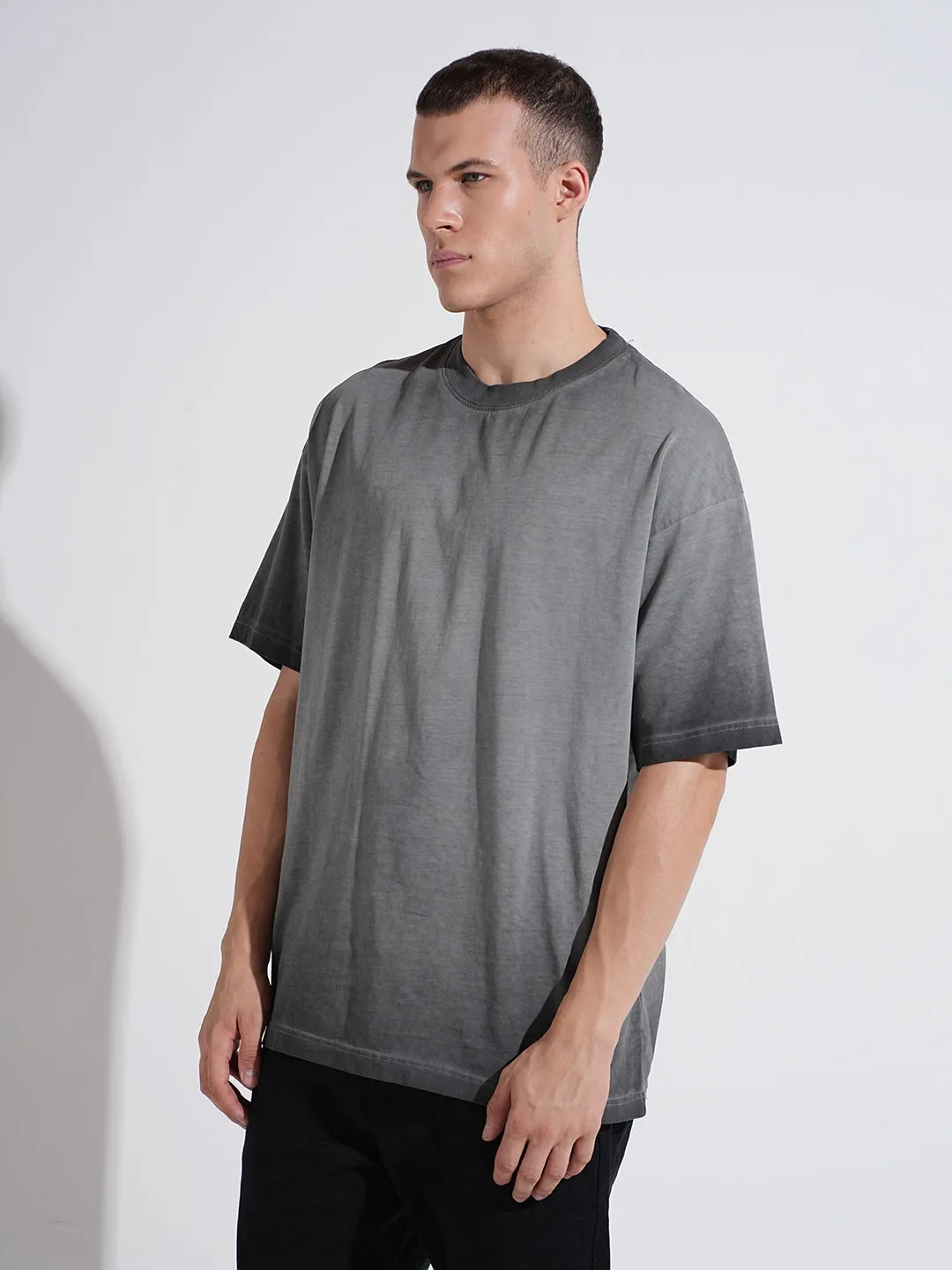 Effortless Comfort Design Men's Ombre Grey Short Sleeves Round Neck Oversized T-Shirt