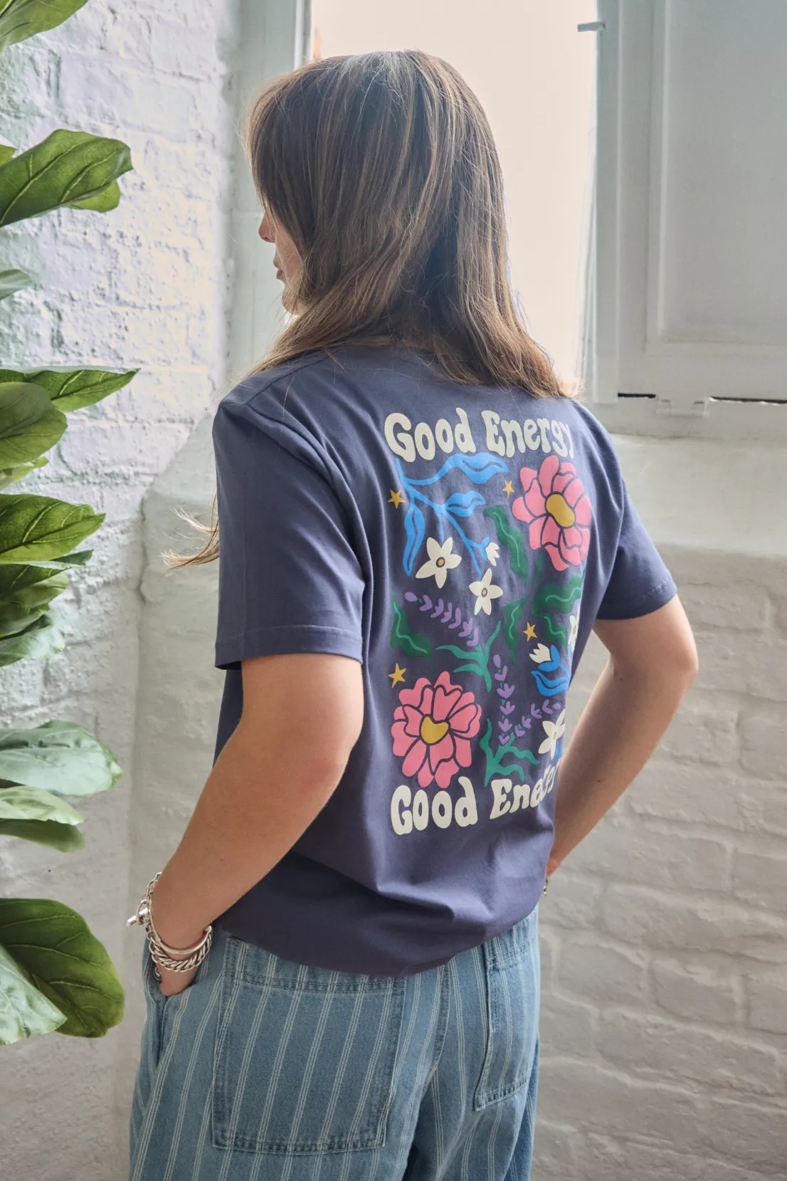 Formal Occasion Animal print wildness O&F Good Energy Tee - Navy