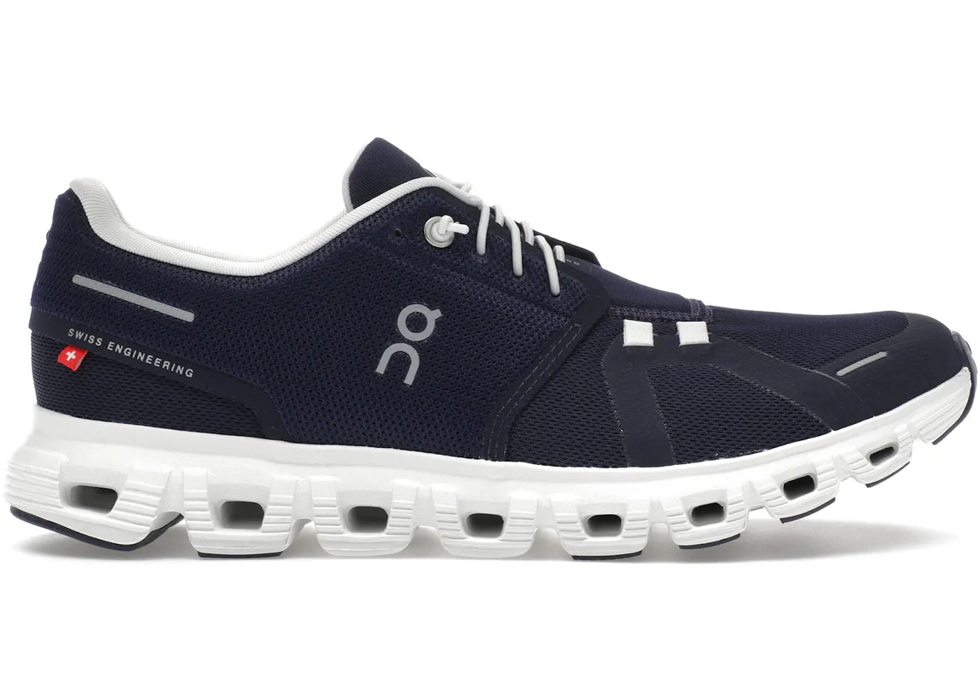 Energy Return Foam hydro - resistant running shoes On Running Cloud 6 Midnight White