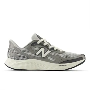 New Balance Men's Fresh Foam Arishi V4 Slip Resistant Running Shoe - MARISTG4 track runner Traction pattern