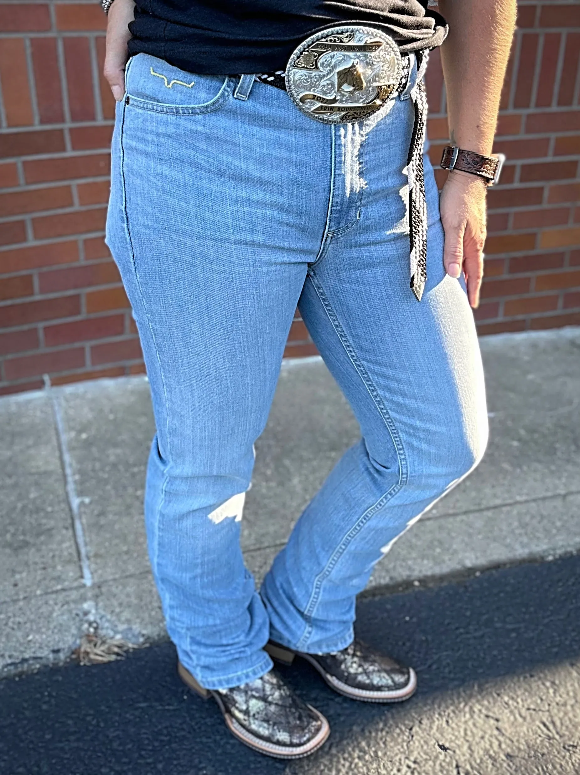 Perfect Waistband Kimes Ranch Women's Sarah Jean in Light Wash