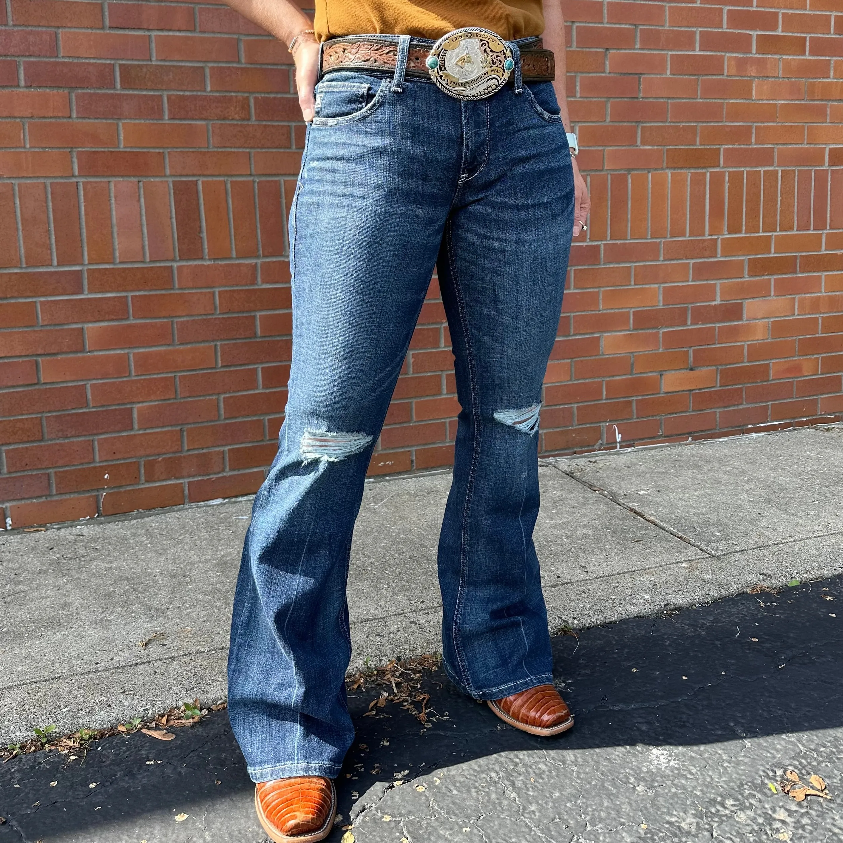 Ariat Women??s Perfect Rise Christine Distressed Flare Jean in Siren Go To Outfit