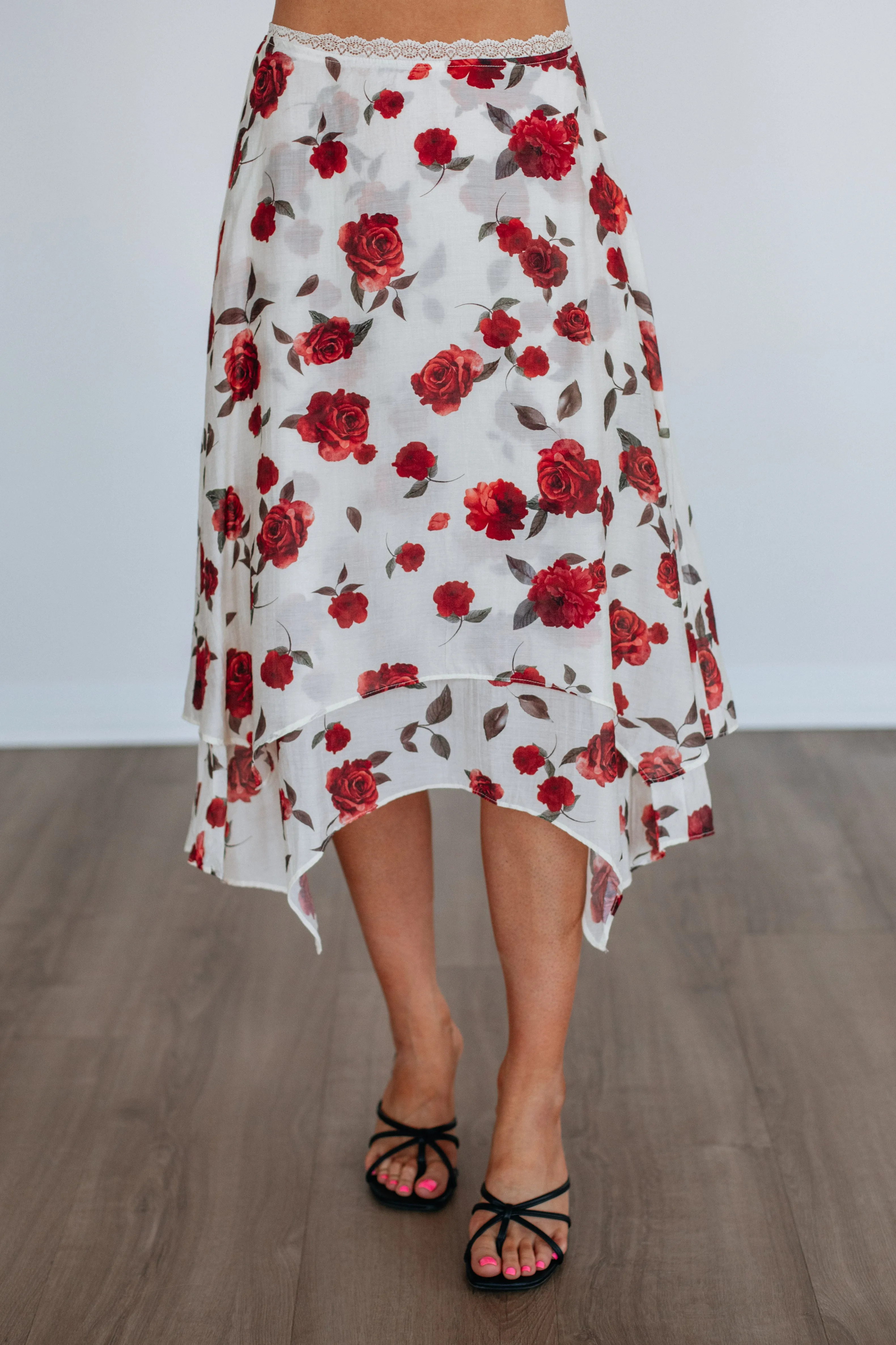 Astrielle Floral Skirt Secure Closure Daily Favorite