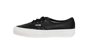 Authentic 44 "Black Leather" Travel Must Stretchable Material