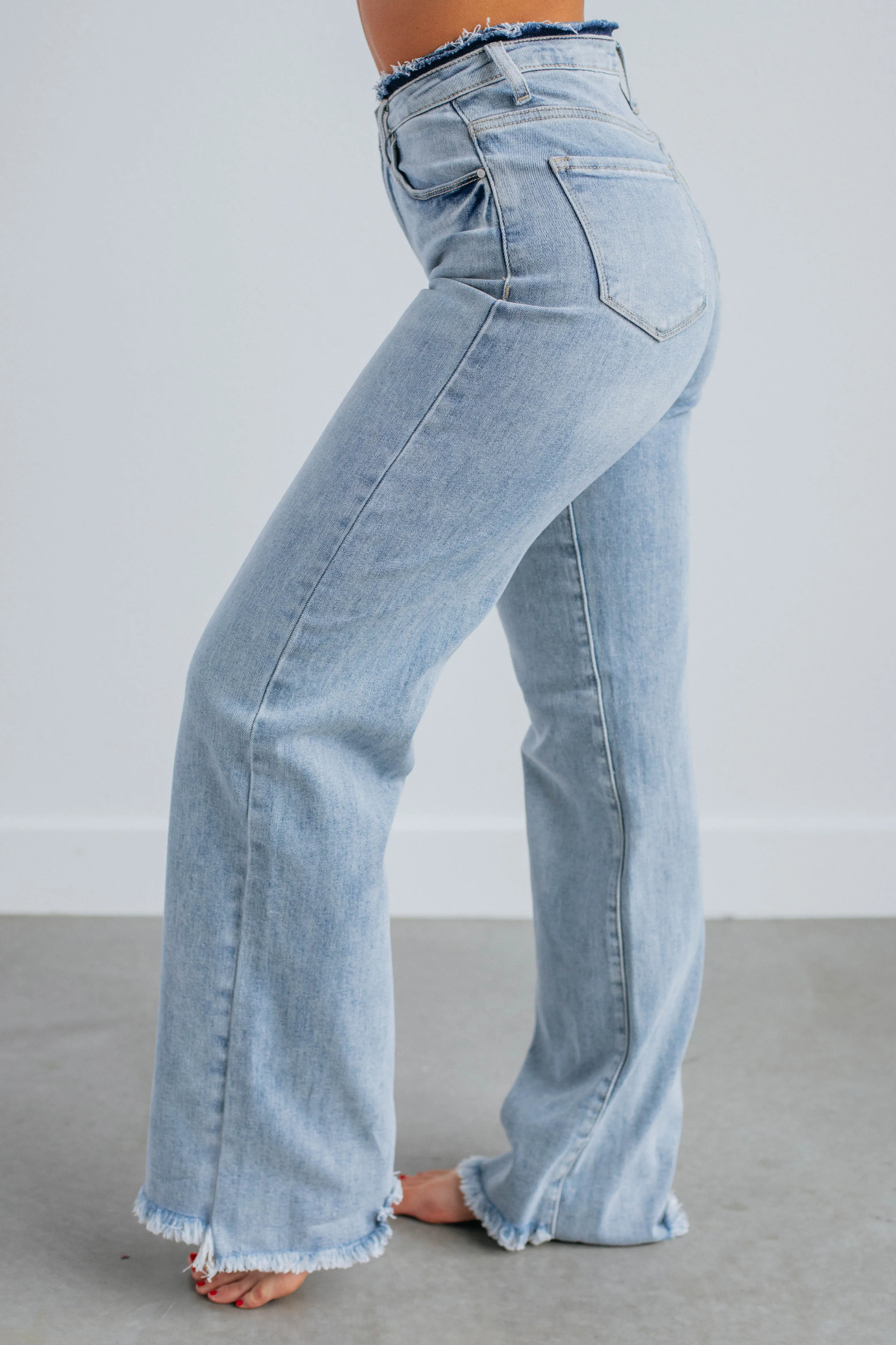 Slim Sunny Vibes Festival Outfit Non Fade Fabric Blaire Risen Jeans - Light Wash