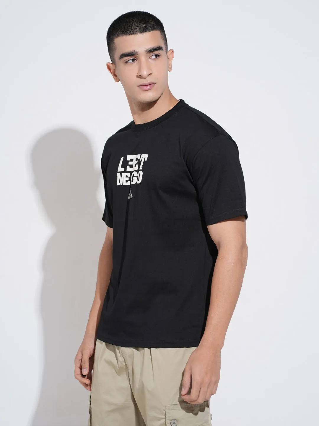 Anti Pilling Fabric Men's Graphic Print Black Short Sleeves Round Neck Relaxed Fit T-Shirt