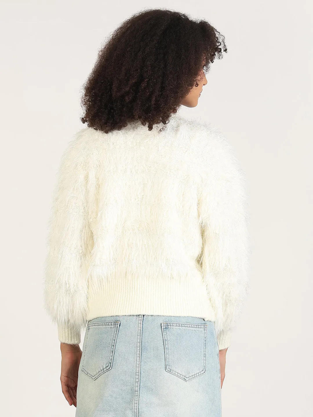 Women's Off White Solid V-Neck Shrug Moisture Wicking Yarn