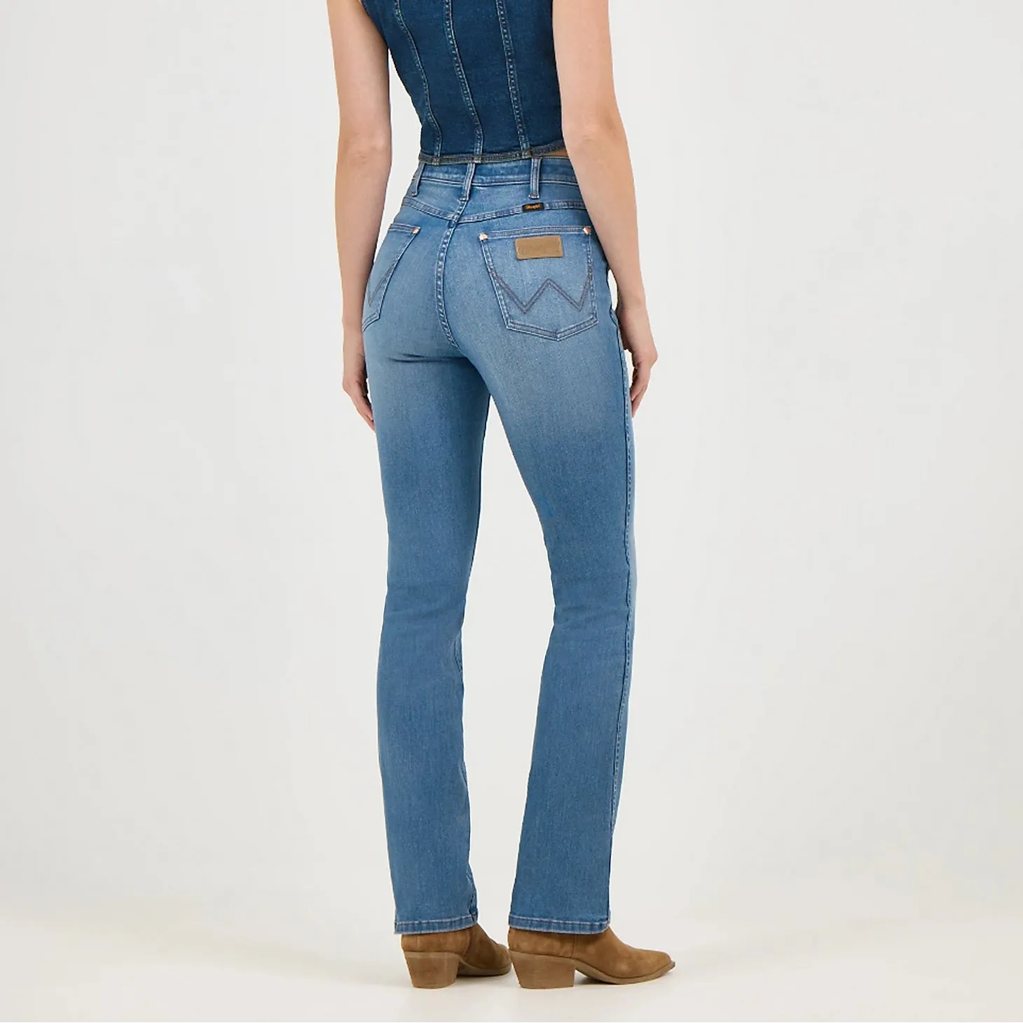 Wrangler x Lainey Wilson Boot Huggers in Wrangler Blue Wash Minimal Fit Cool Weather