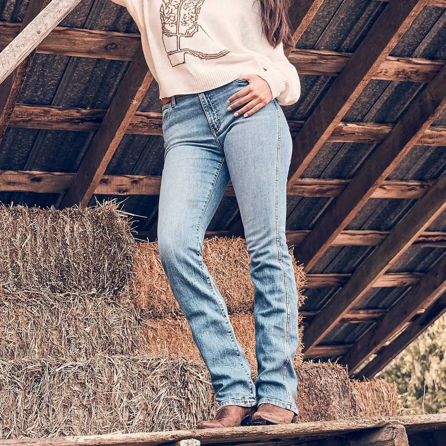 Elegant Vibrant Textured Outfit Plan Wrangler Retro Women's Bailey High Rise Bootcut Jean in Kelly