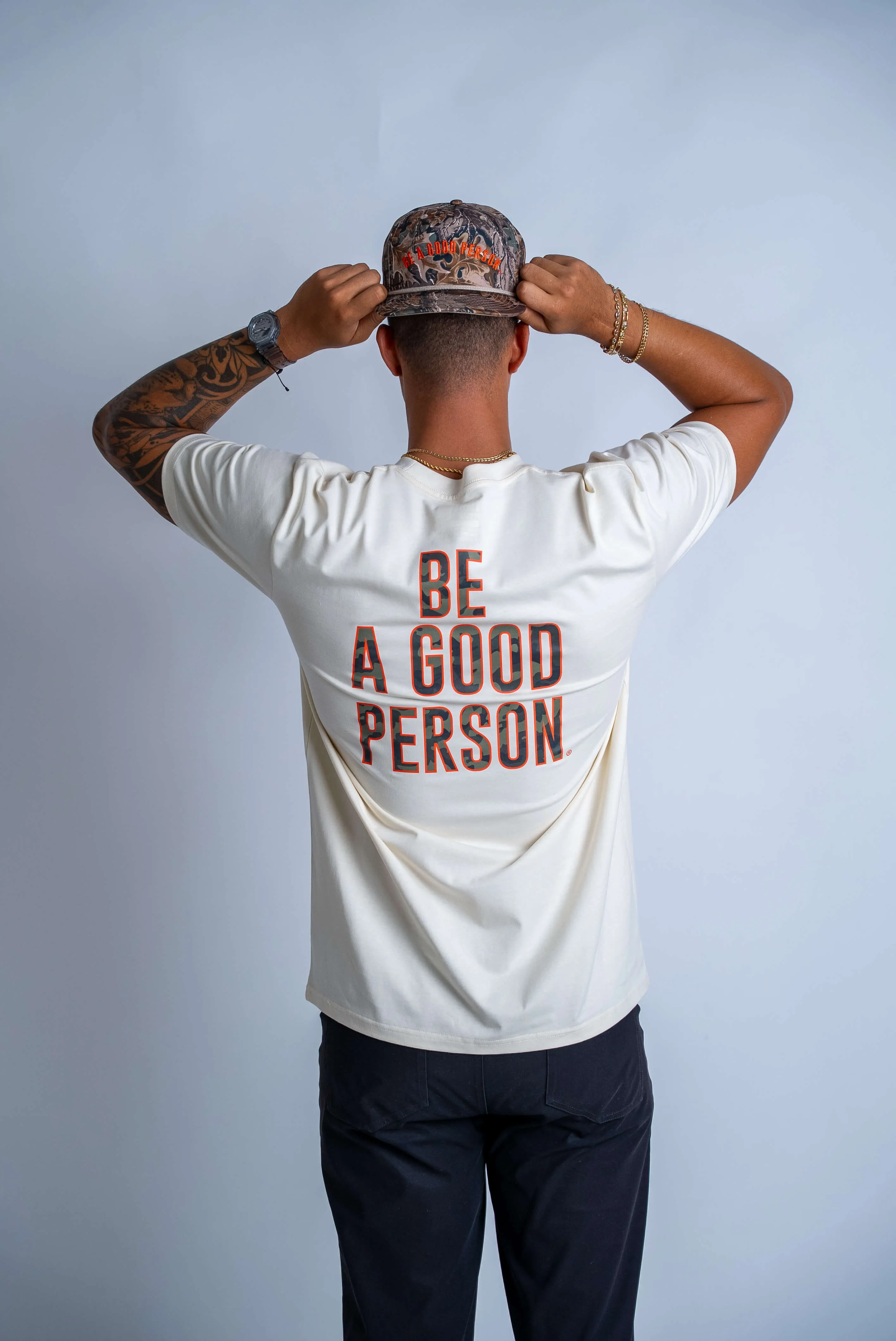 Signature Camo T-Shirt - Ecru Camping attire