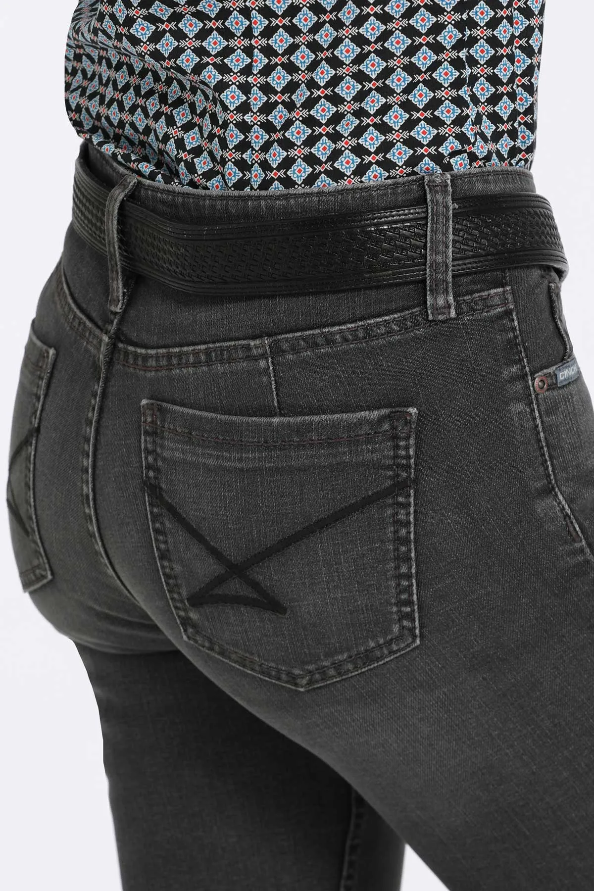 Cinch Women's Lynden Slim Trouser in Black Weekend Style Casual Parent Style