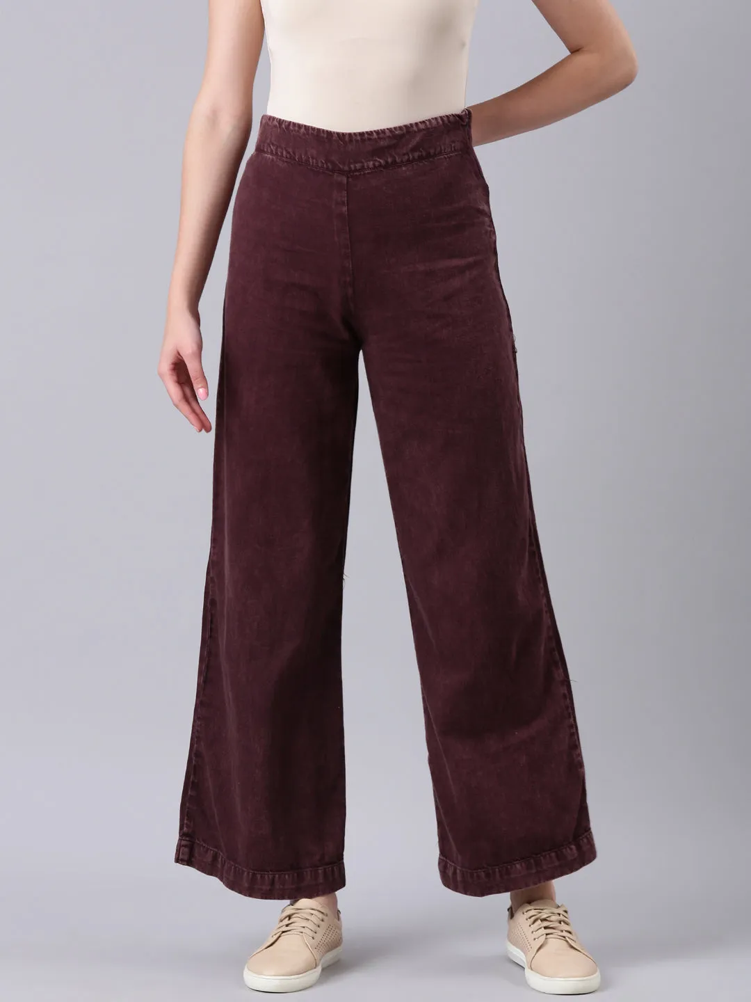 Relaxed Design Style Women's Burgandy Wide Leg Clean Look Jeans