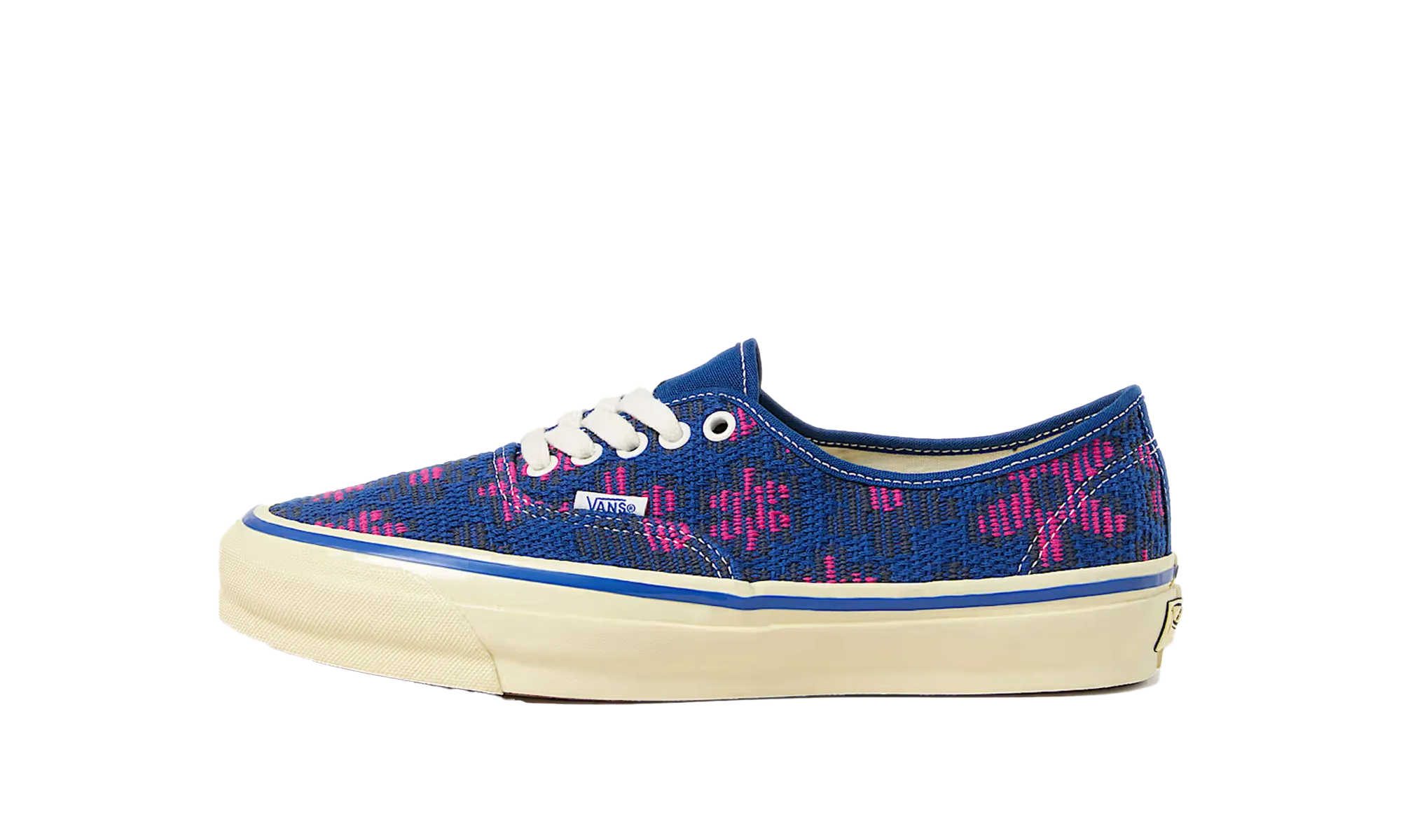 LX Authentic "Daisy" Multi Directional Tread Pattern Stud Cool