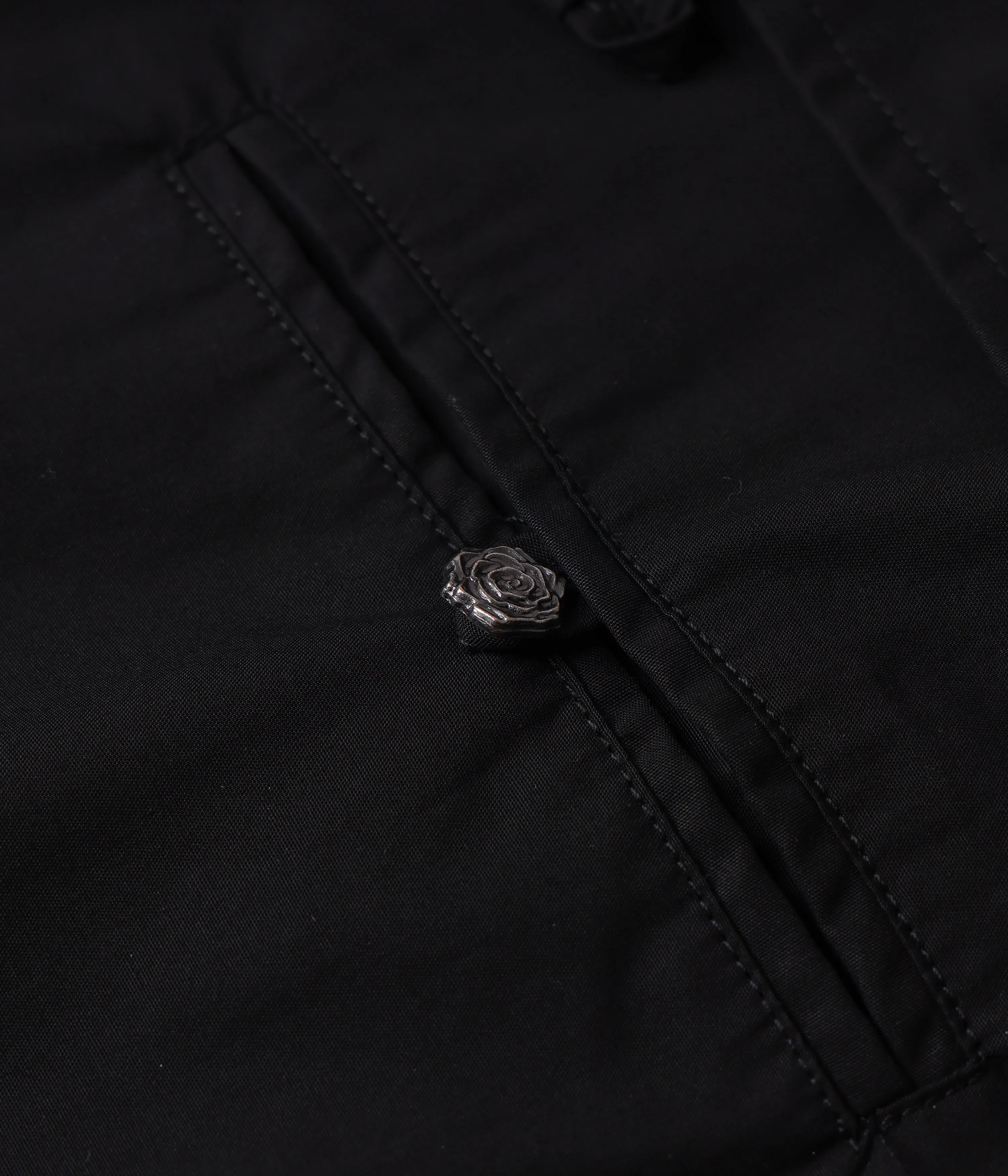 ROSE MARILYN SS SHIRT // BLACK Ribbed Collar Trim Vibrant Prints