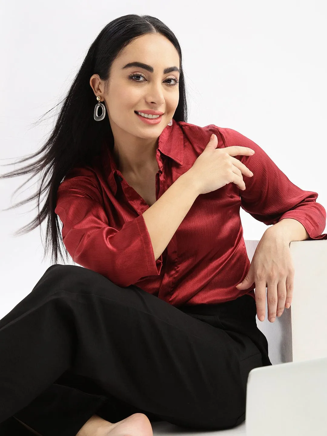 Women's Maroon Standard Slim Fit Opaque Casual Shirt Cozy And Warm Modern Fit