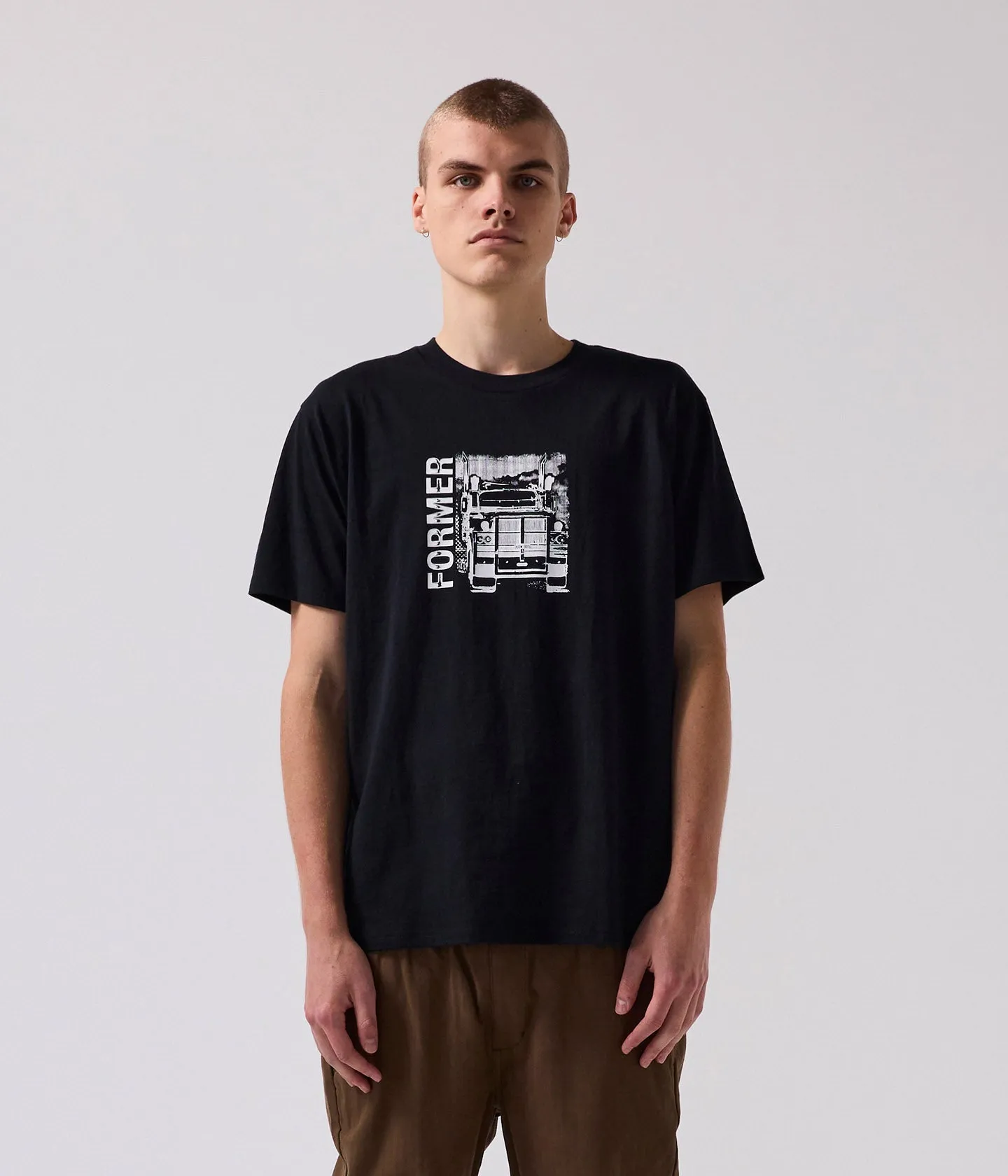 Versatile Fit School Uniform B.HOWARD T-SHIRT // BLACK