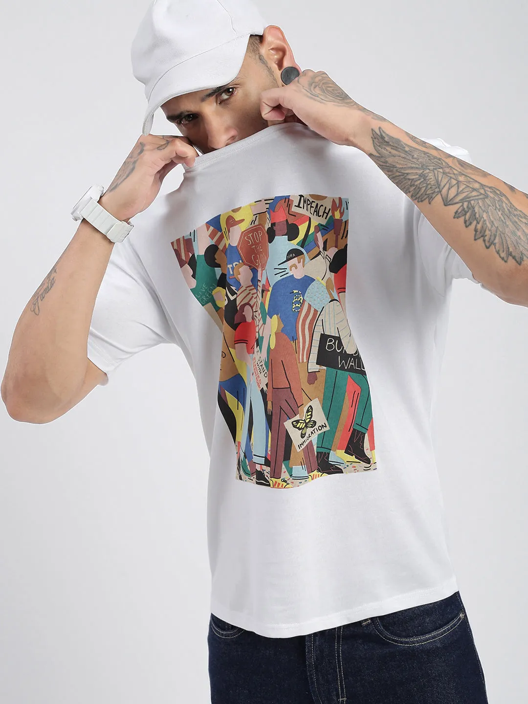 Versatile Wardrobe Piece Men's Graphic White Relaxed Fit T-Shirt