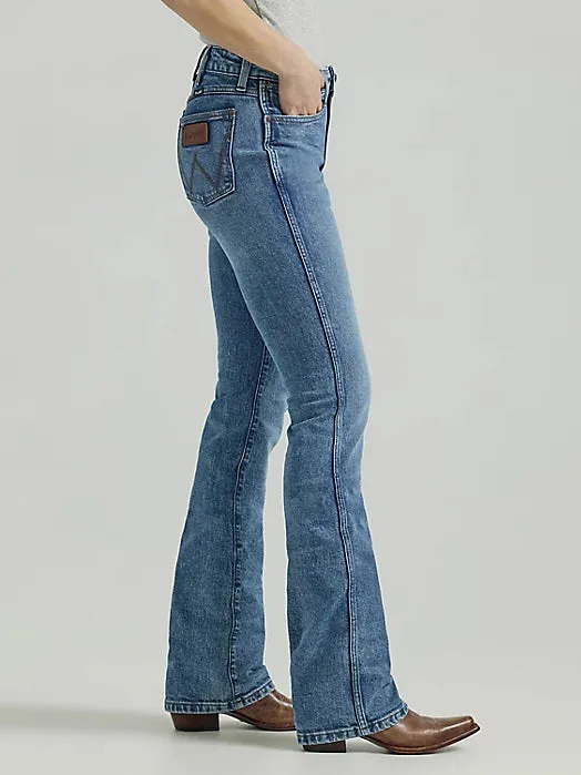 Outfit Mix Reliable Choice Wrangler Retro Women's Bailey High Rise Bootcut Jean in Georgia