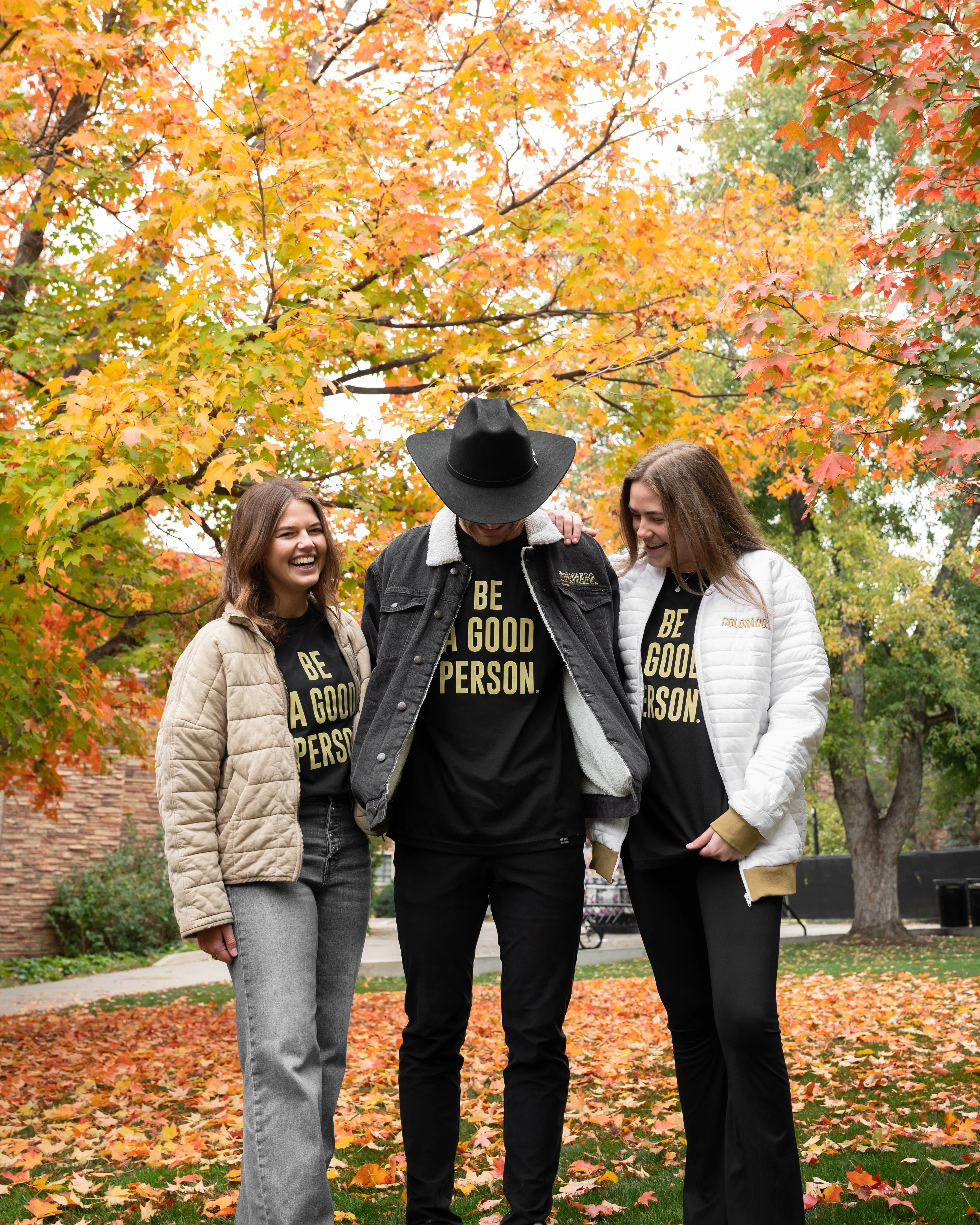 Relaxed Waistband Signature T-Shirt - Graceful Gold
