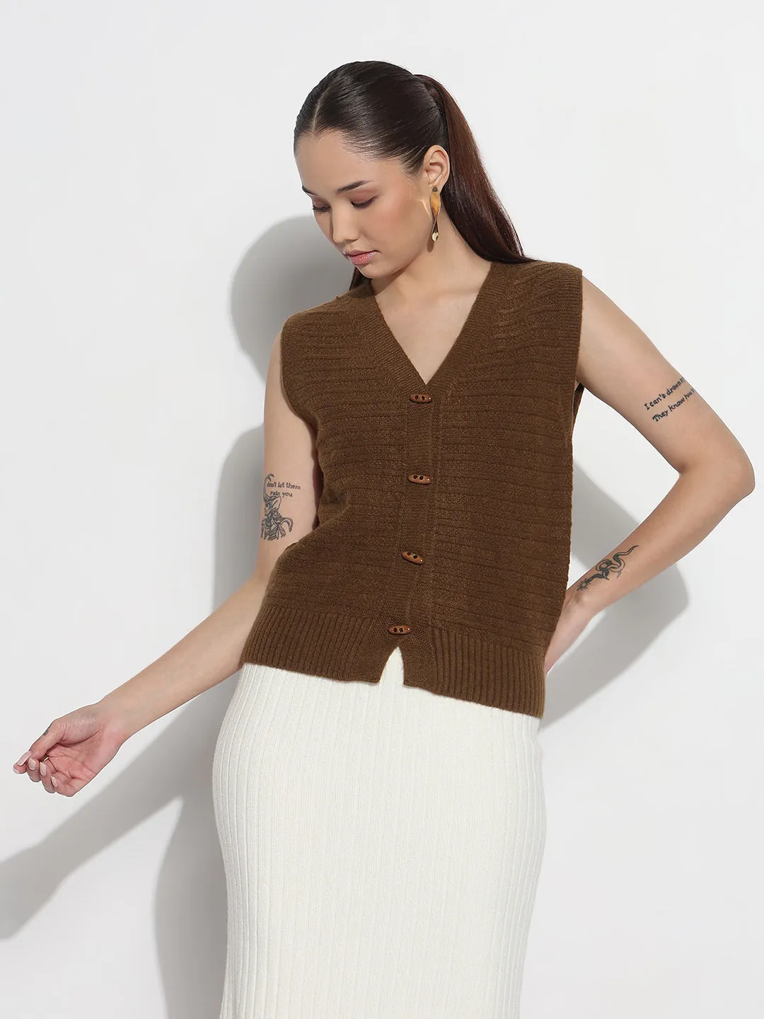 Women's Brown V-Neck Sleeveless Knitted Top with Button Detail FadeResistant Treatment Quick Dressing
