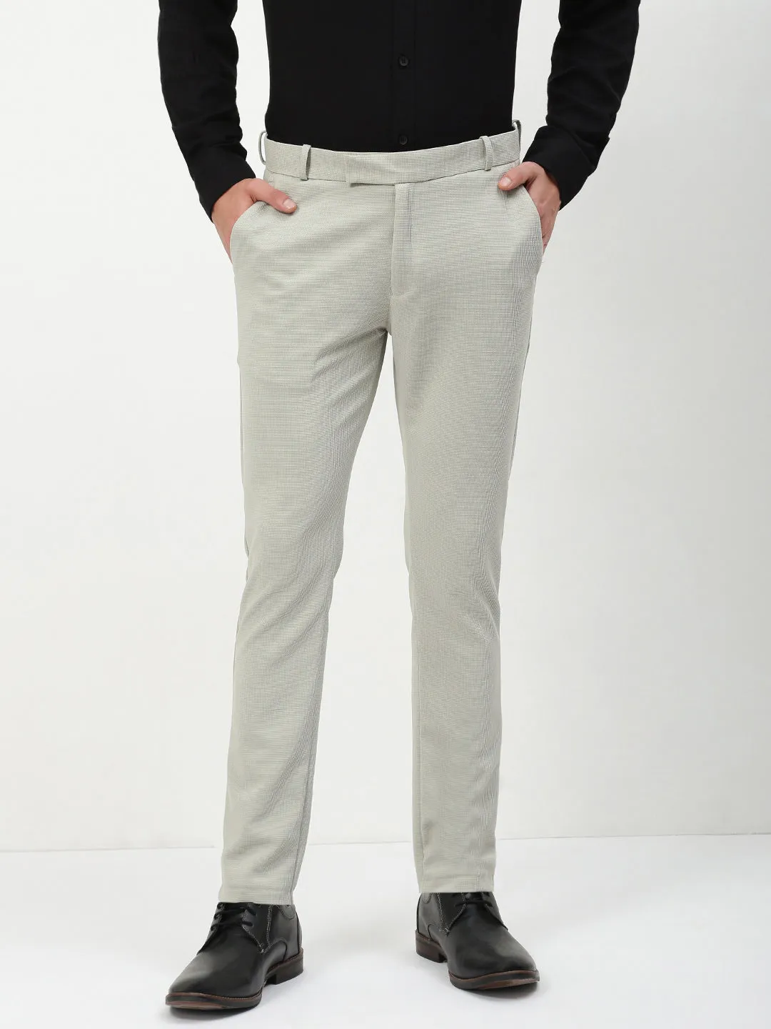 Day Comfort Men's Grey Solid Formal Trousers