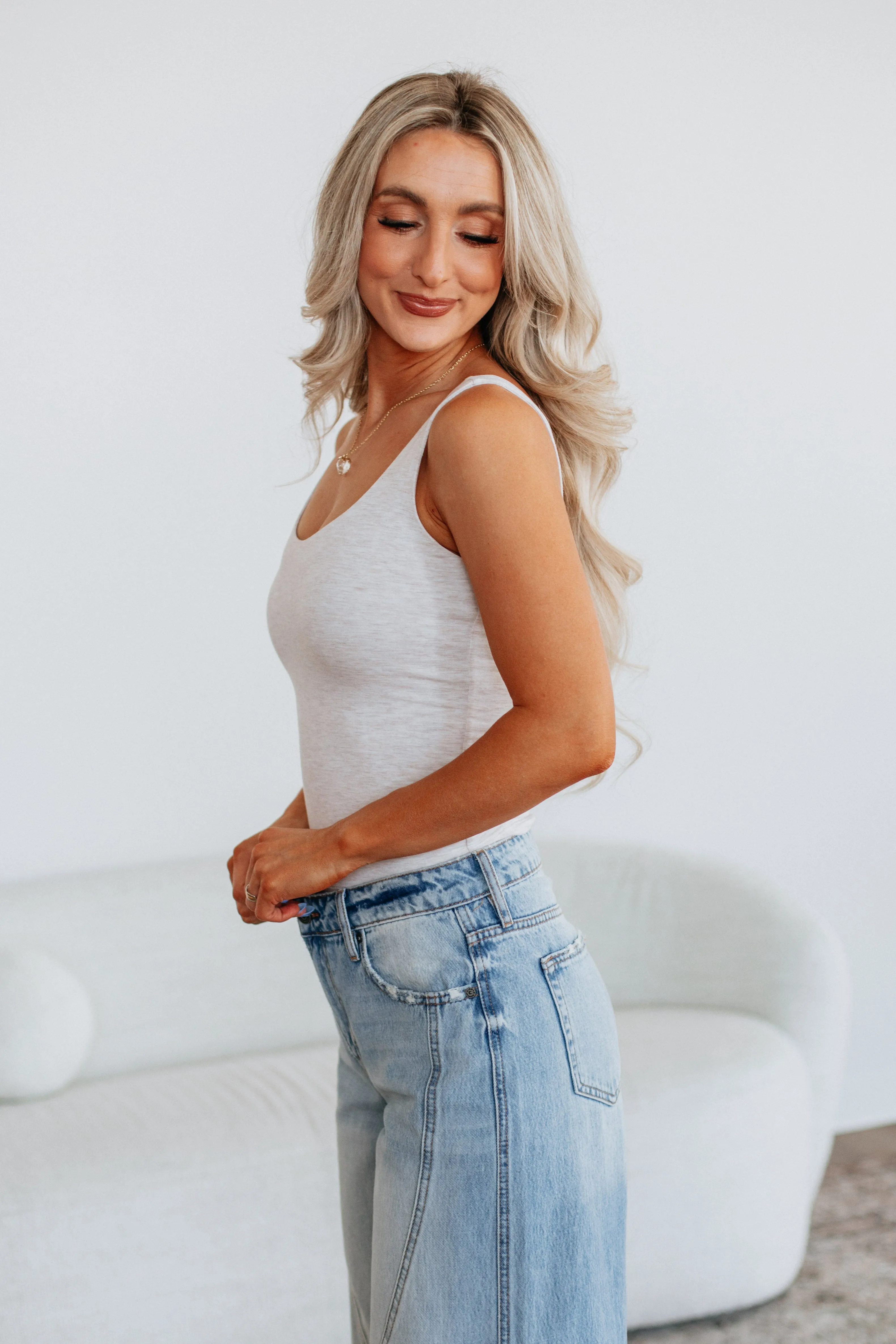 Sporty Look Breathable Performance Fit Delta Basic Tank - Oatmeal