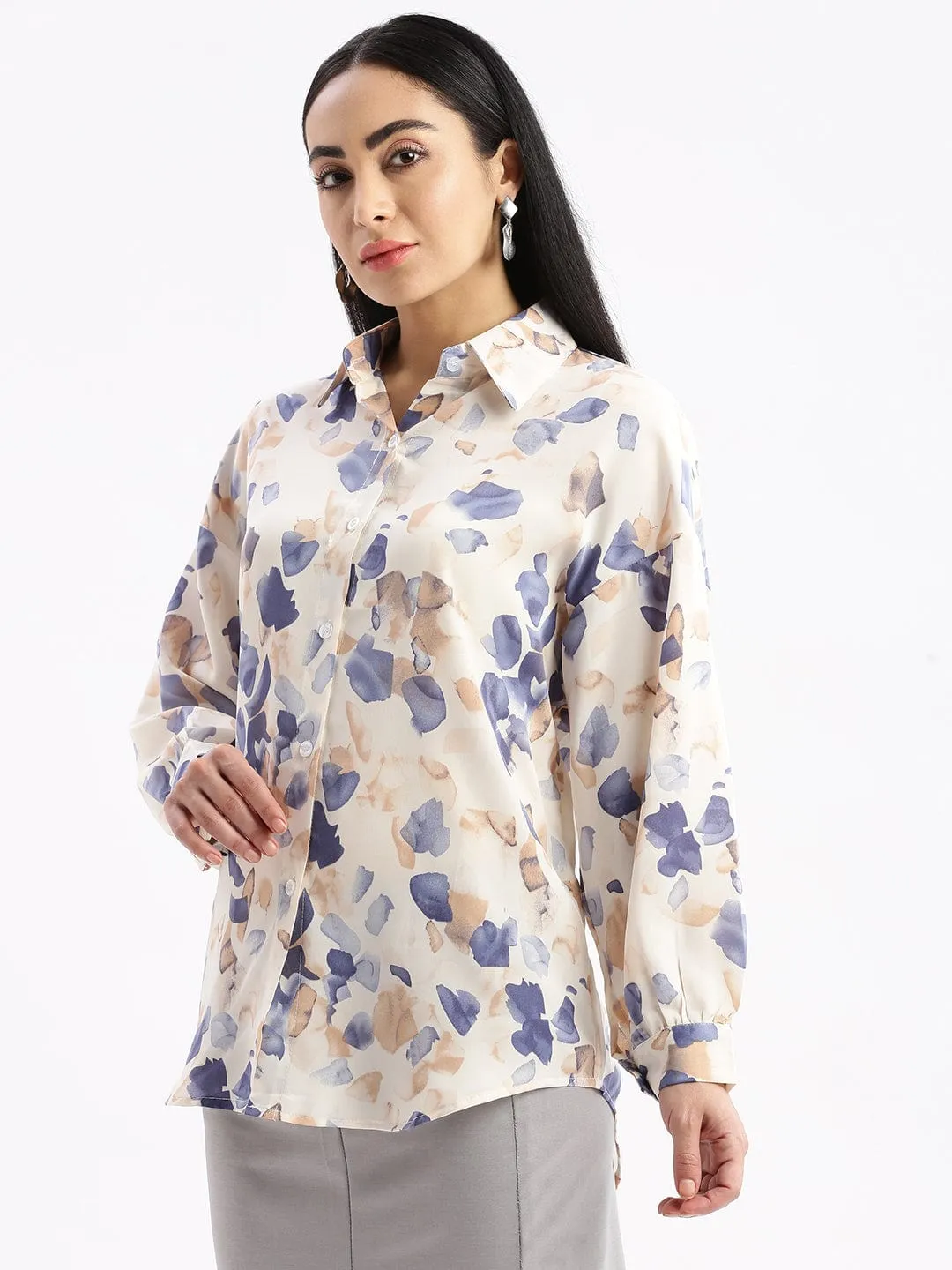 Women's Cream Relaxed Oversized Opaque Printed Casual Shirt TaglessCollar Pocket Detailing