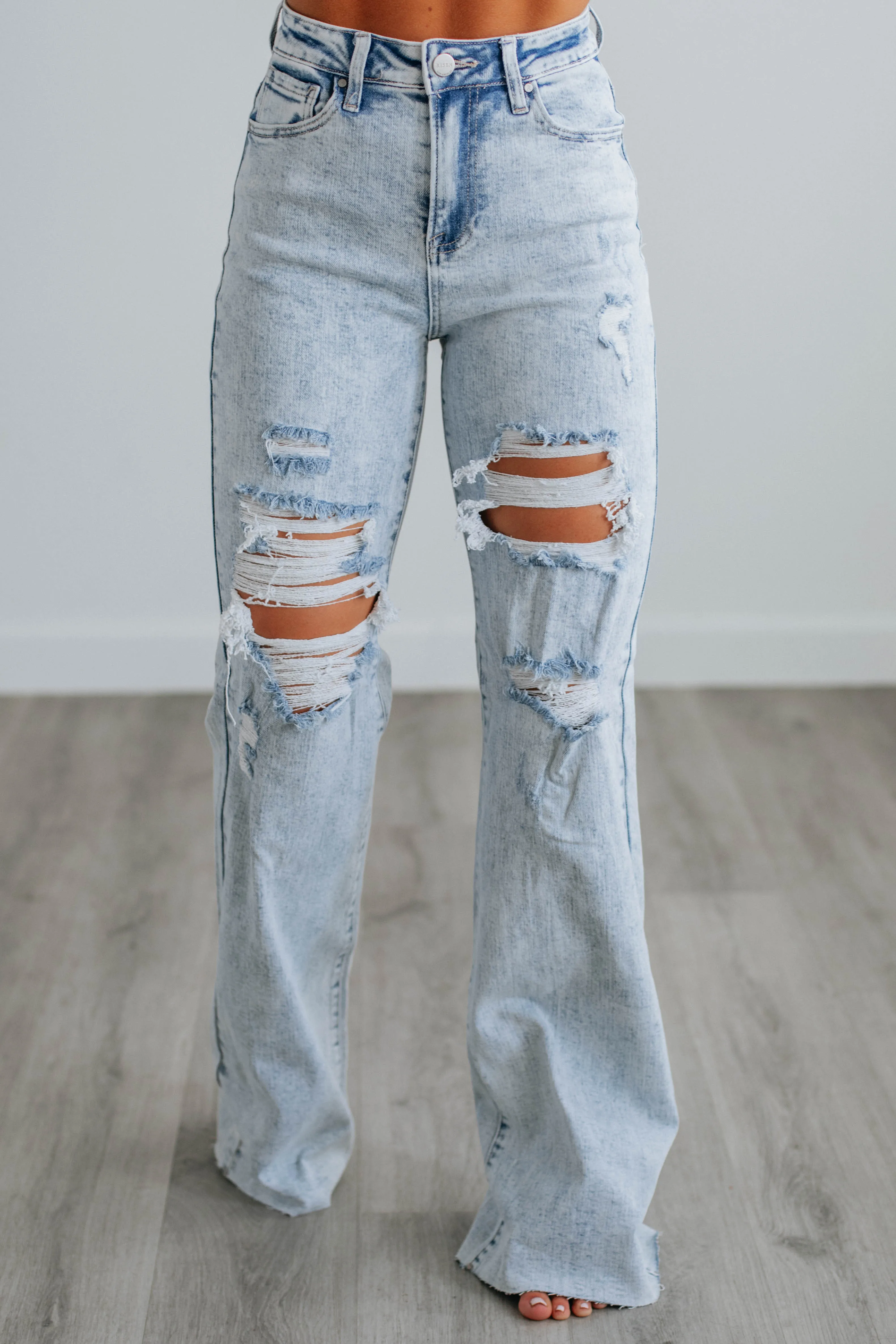 Chill Attire Georgia Risen Jeans - Light Wash