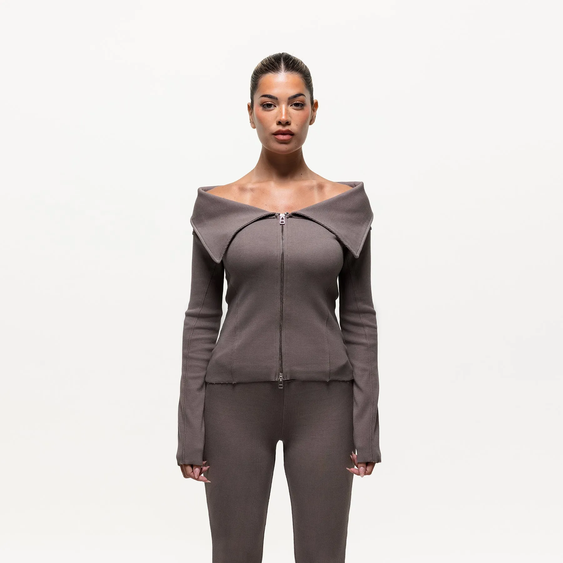 Casual Performance Fit Thermoregulating Fabric Ridge Taupe Off The Shoulder Long Sleeve (Final Sale)