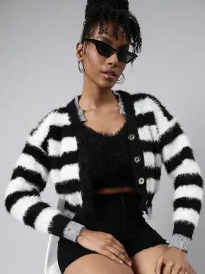 Women's Black V Line Striped Regular Cardigan Garment Dye Process