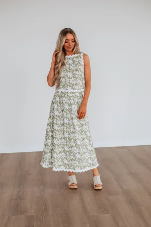 Sophisticated Casual Elasticized Cuff Havena Floral Skirt