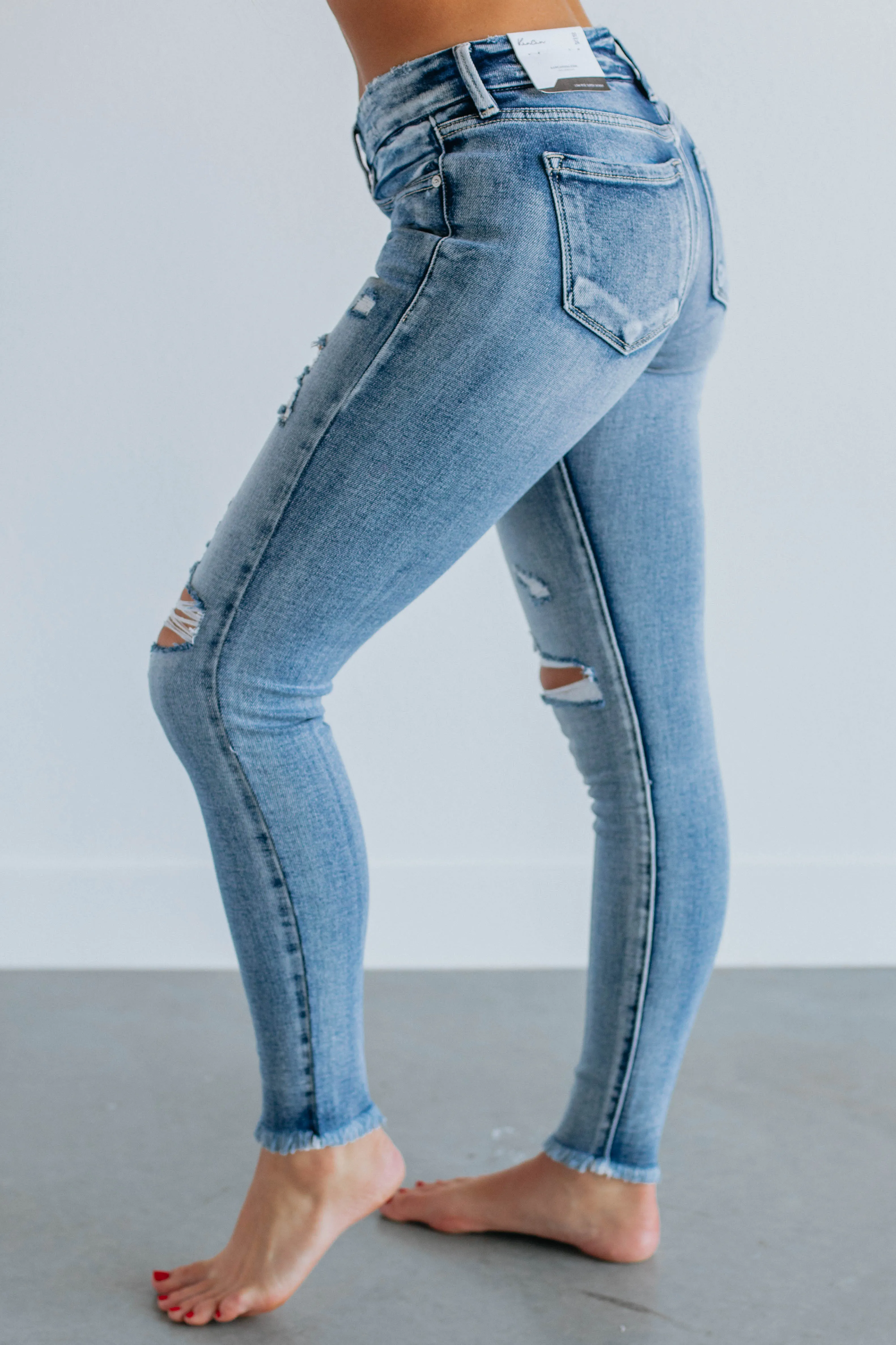 Murrie KanCan Jeans - Medium Wash Chill Outfit Spring Mood