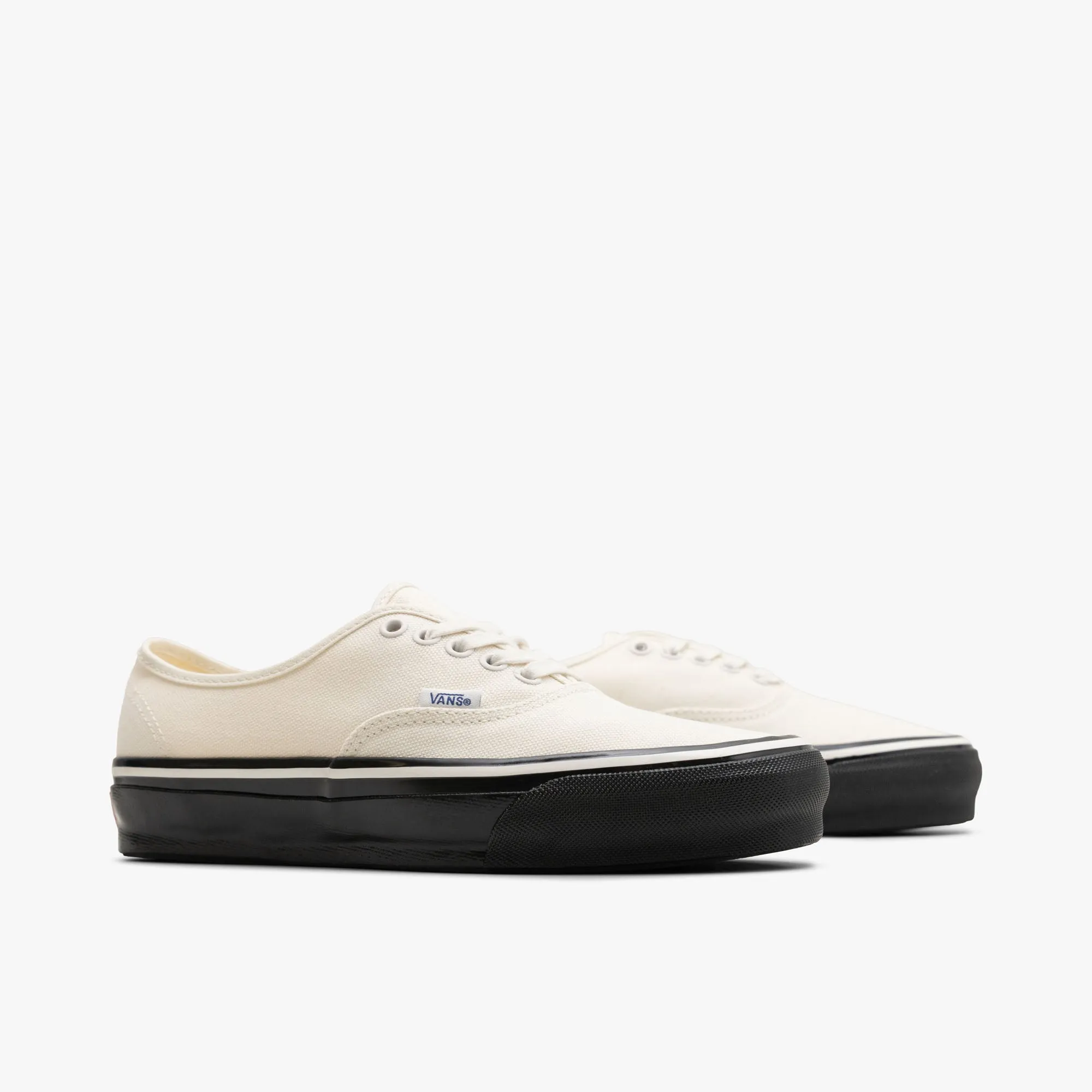 Flat Base Team Day Vans LX Authentic 44 Duck Canvas White / Black