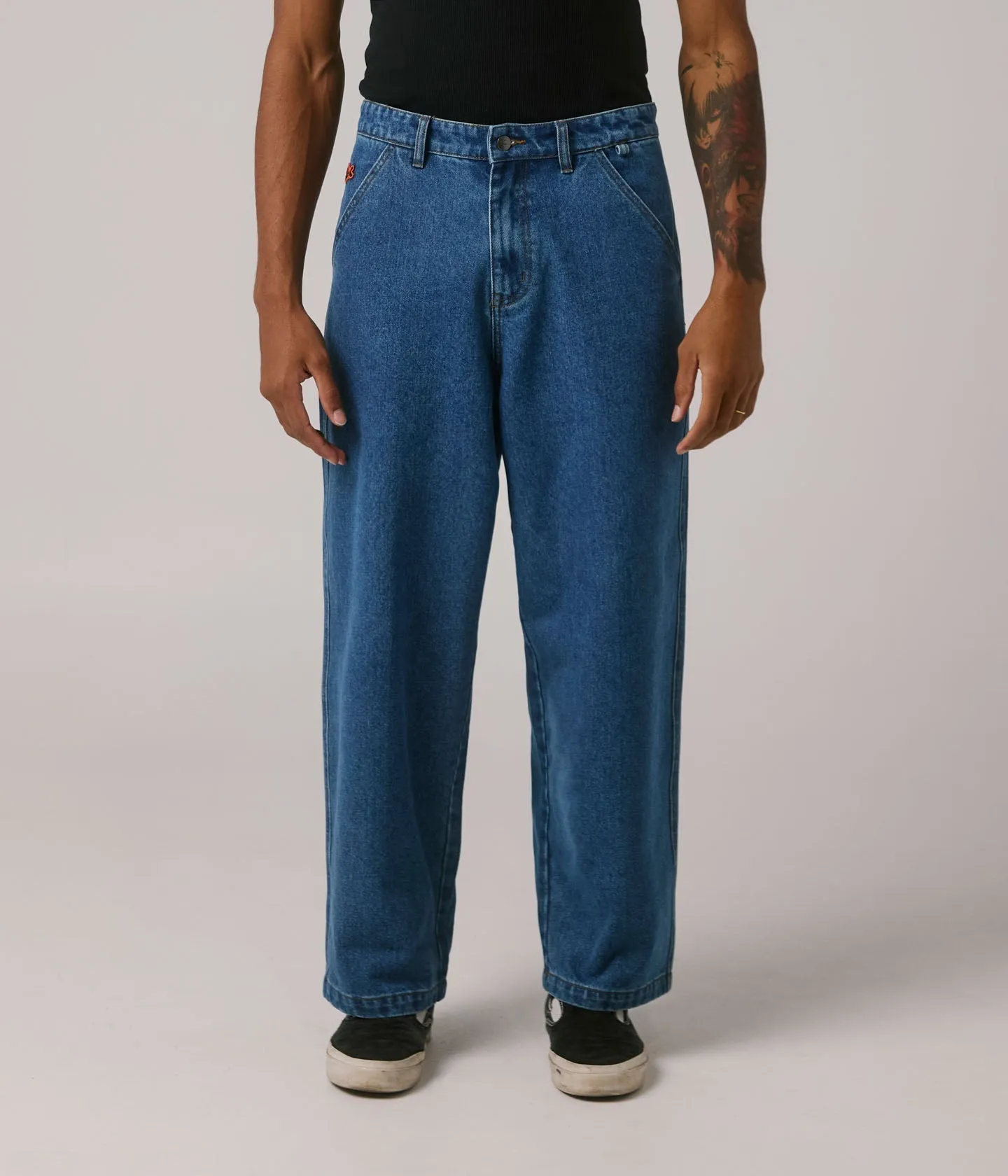 REYNOLDS DENIM PANT // WORN BLUE Flattering Fit Wear