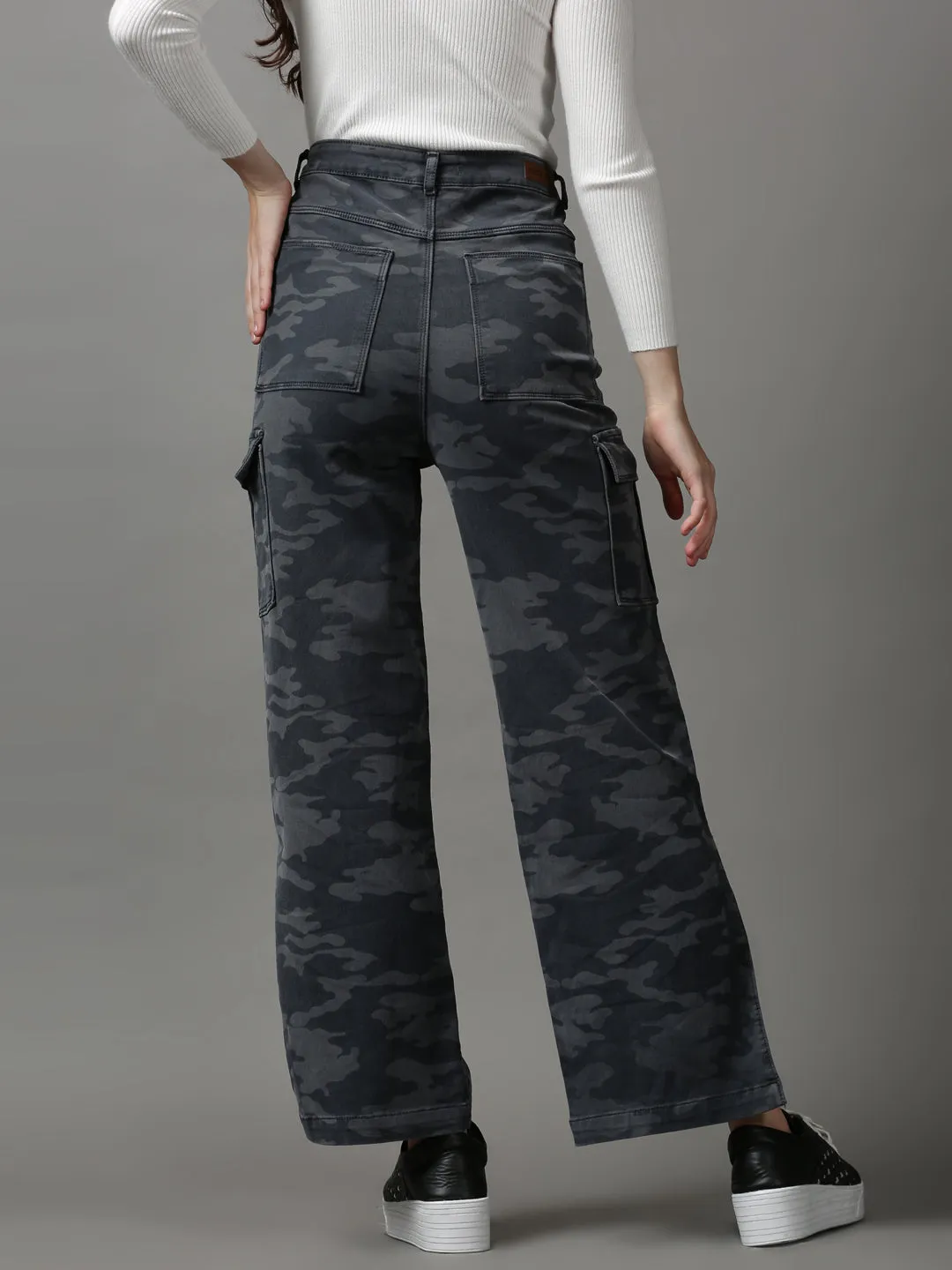 Modern Minimalist Stretch Women's Grey Clean Look Wide Leg Light Fade Stretchable Denim Jeans