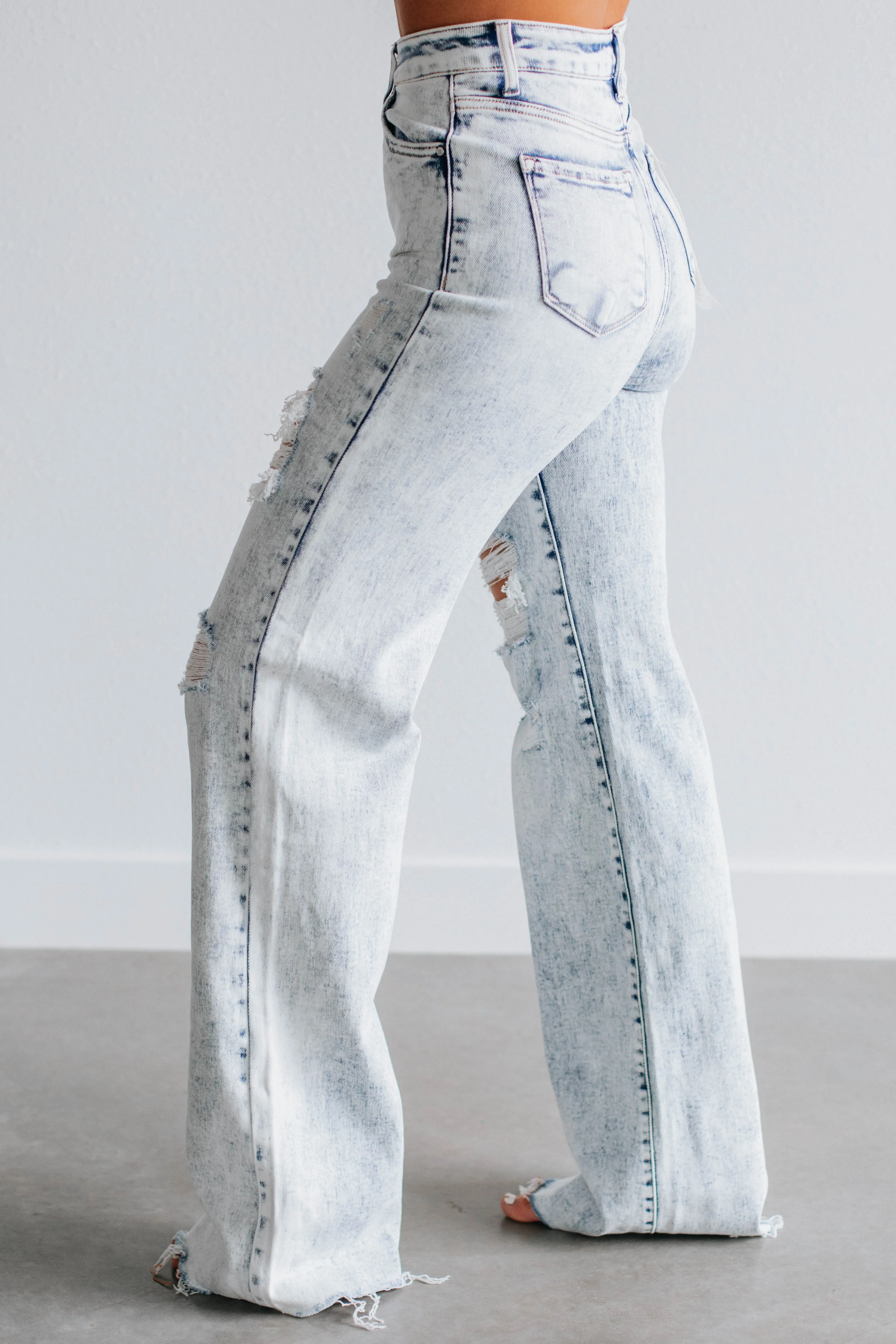 Avril Risen Jeans - Vintage Light Wash Fashion Must-Have