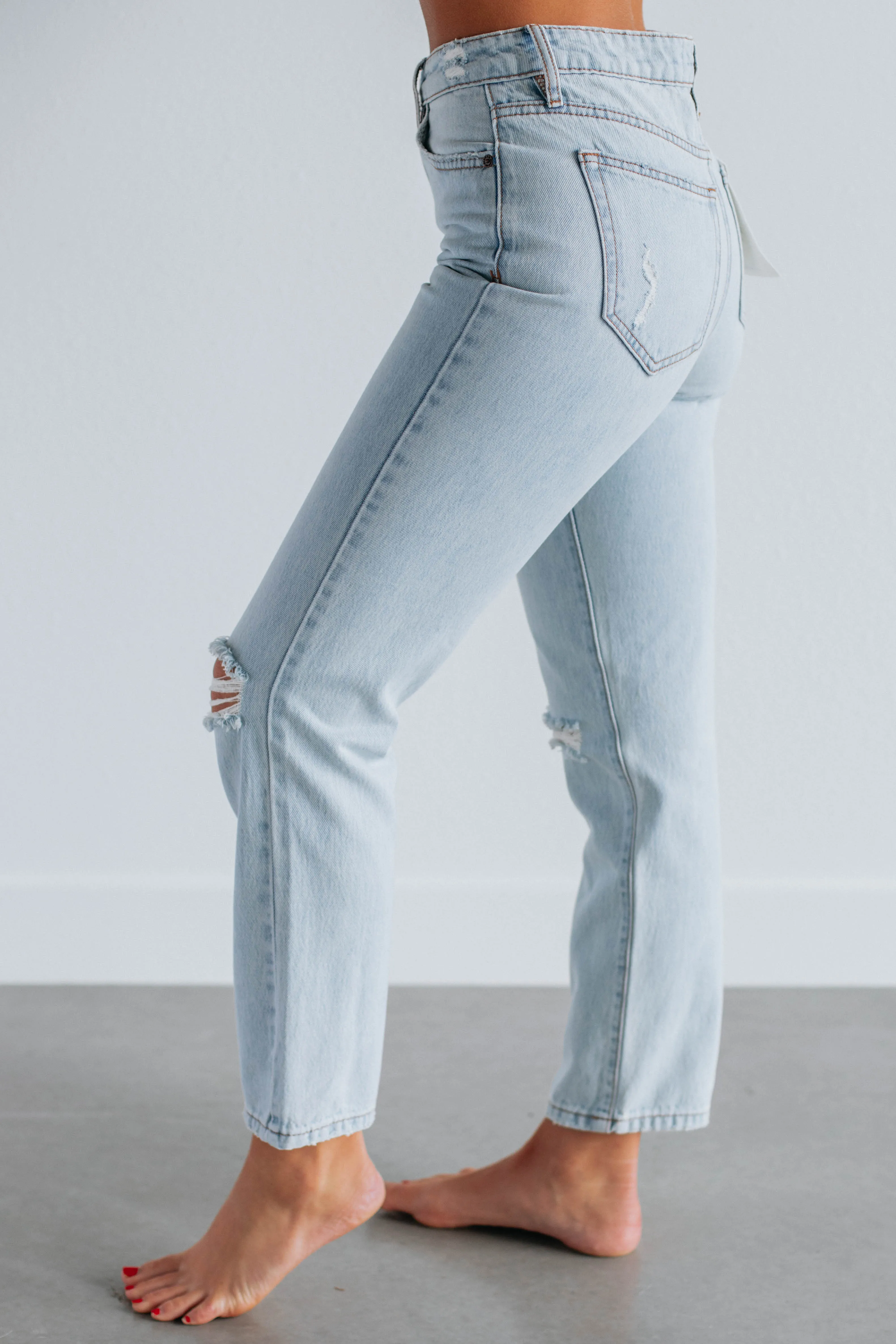 Tracey Hidden Jeans - Headliner Daytime Look