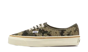World Step Athletic LX Authentic 44 "Camo"