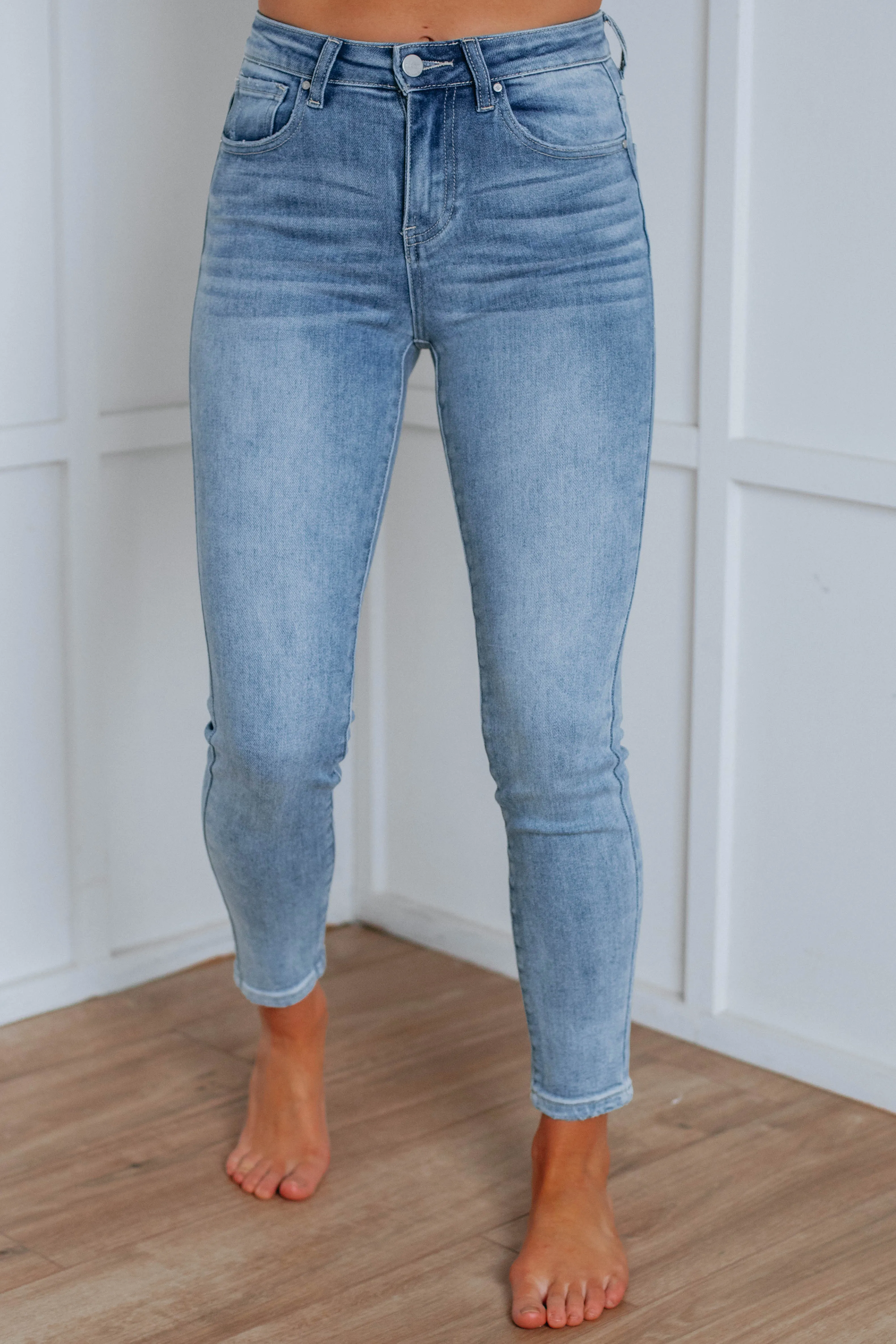 Maris Risen Jeans Style Upgrade Trend Setter Road Trip Casual