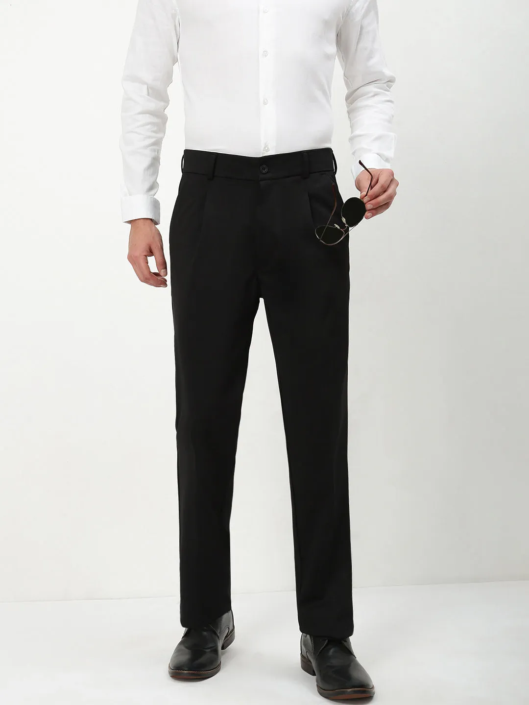 Men's Black Solid Formal Trousers Wrinkle Resistant