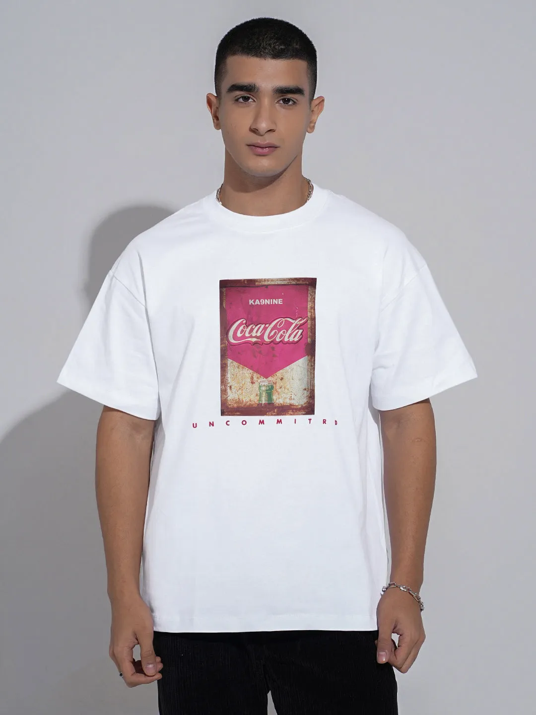 Quality Layer Men's Graphic Print White Short Sleeves Round Neck Relaxed Fit T-Shirt