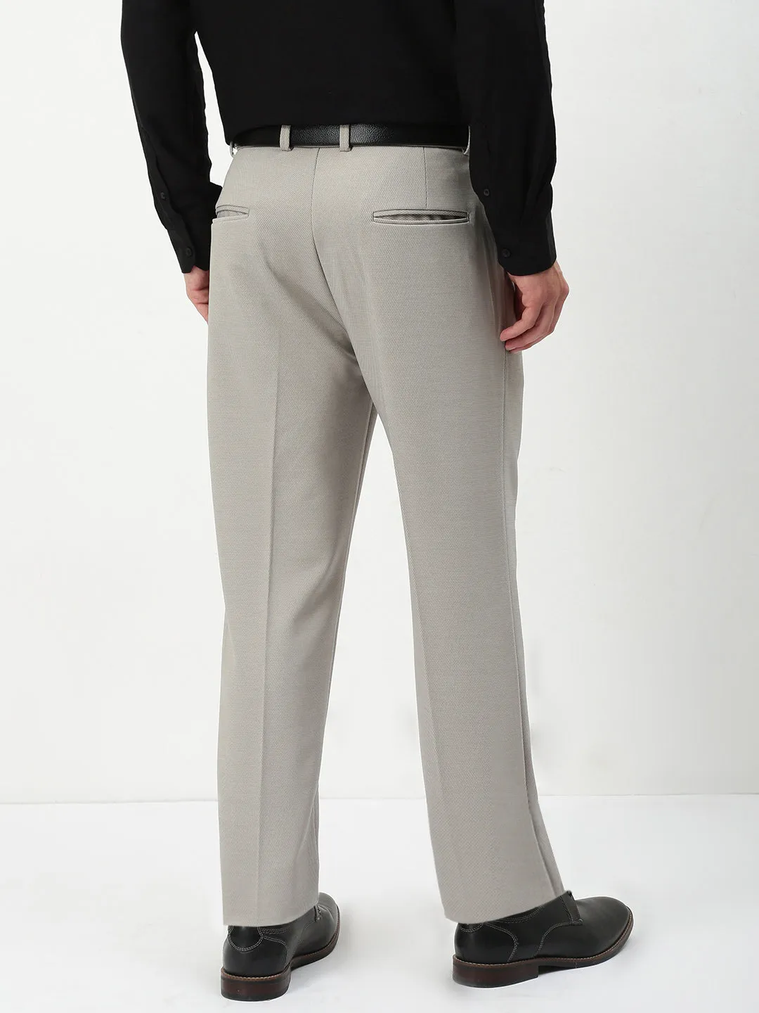 Non Restrictive Stylish Comfort Men's Grey Solid Formal Trousers