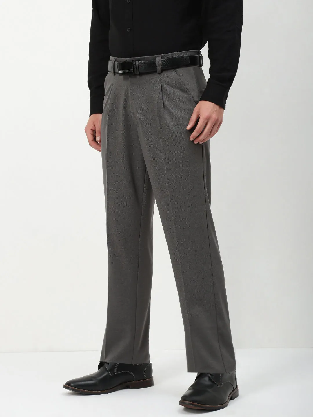 Relaxed Vibe Hygienic Coating Men's Grey Solid Formal Trousers