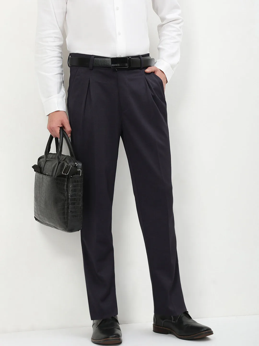 Recyclable Fabric Blend Lightweight Fit Men's Navy Blue Solid Formal Trousers