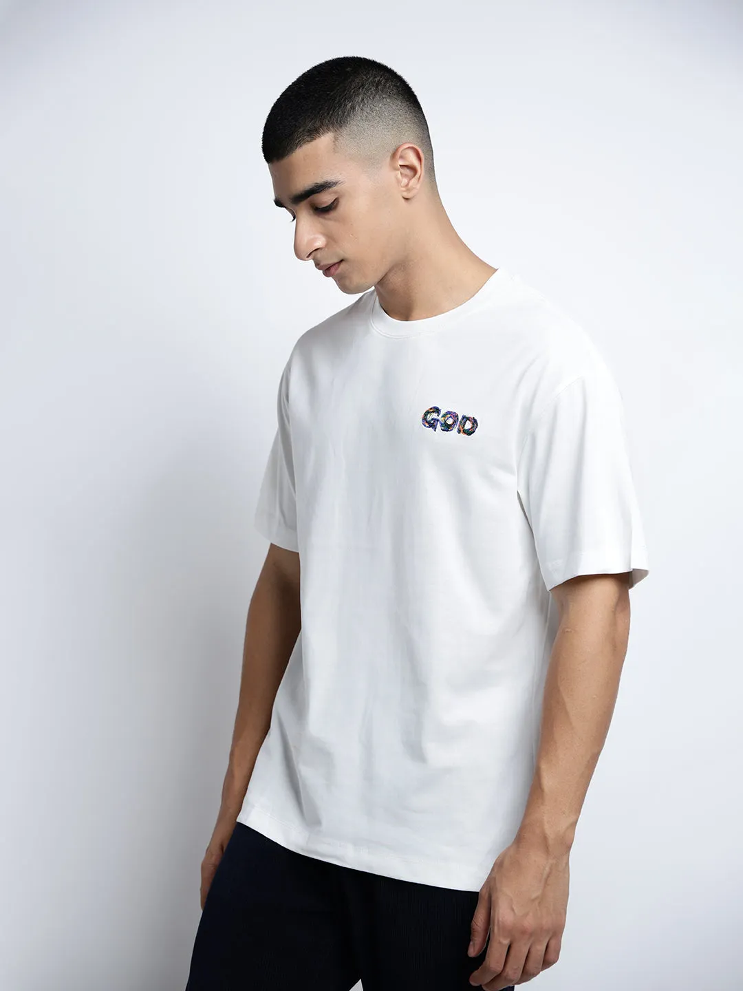 Men's Typography White Short Sleeves Round Neck Relaxed Fit T-Shirt Chic