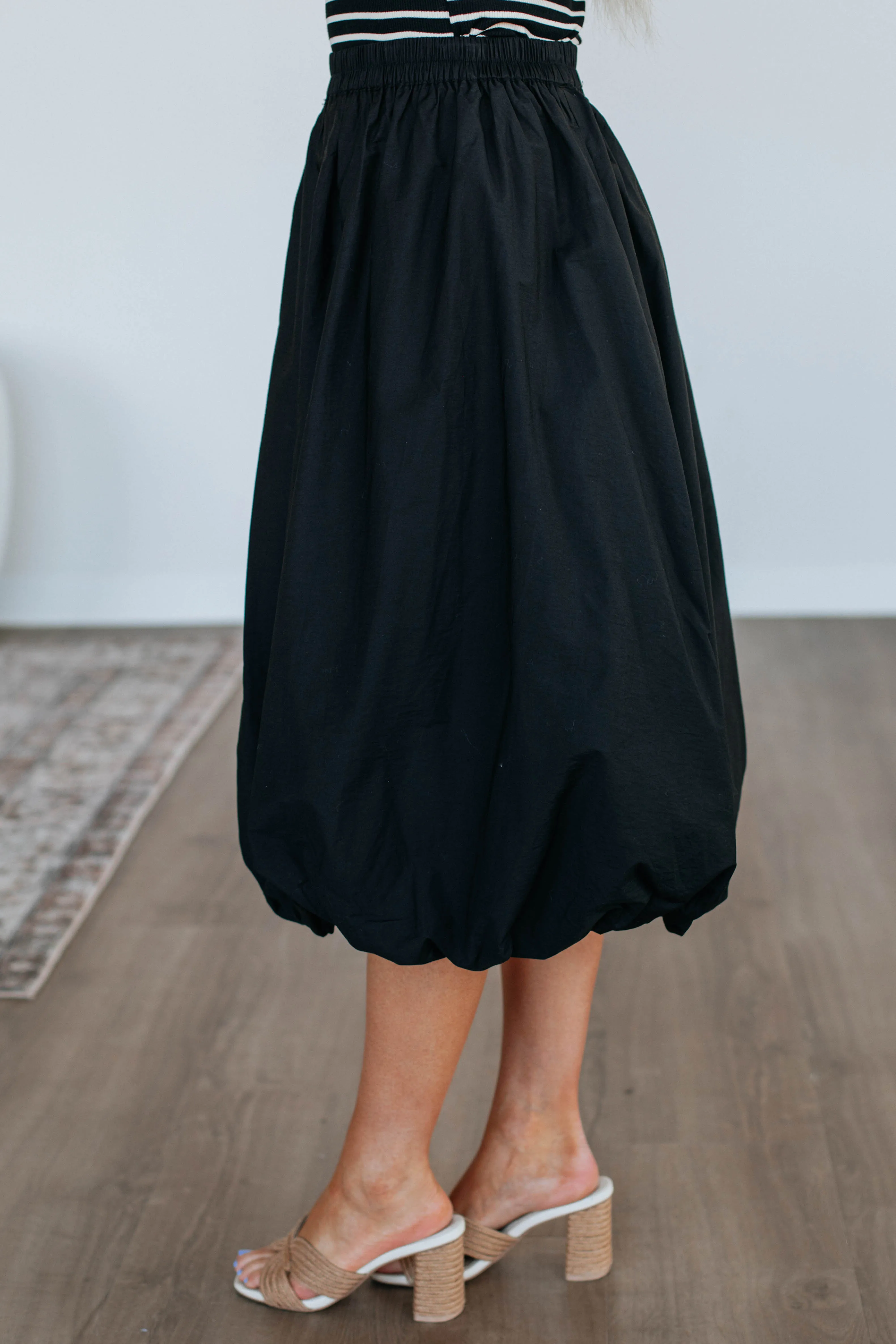 Mikala Midi Skirt - Black Smooth Look