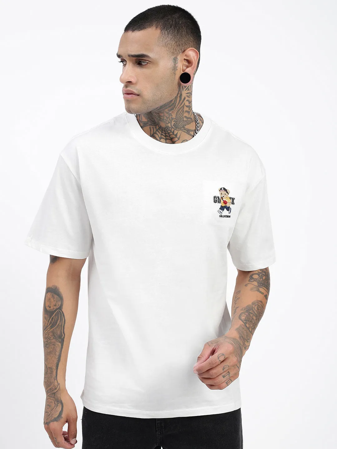 casual and comfortable Men's Bear Graphic White Relaxed Fit T-Shirt