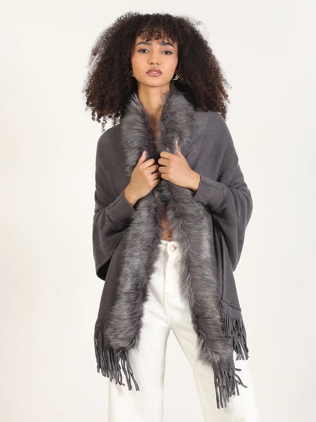 Comfortable Drape Women's Solid Grey Fringed Edge Poncho
