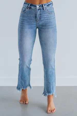 Neona Risen Jeans - Medium Wash Elegant Travel Outfit Minimalist Style Move With Ease
