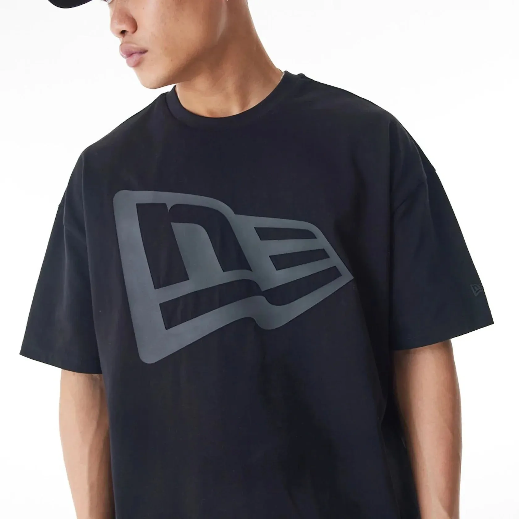 Sporty and Cool Light Breeze New Era Flag Black Oversized T-Shirt
